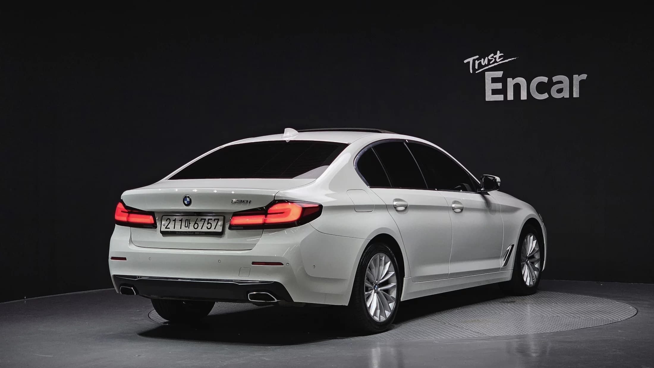 BMW 5-Series 530i Luxury, 2021 г. 48374 км. — фото 2