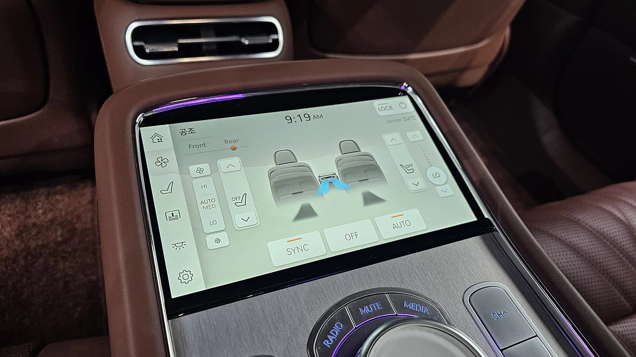 Genesis G90 Gasoline 3.5 Turbo AWD, 2022 г. 36081 км. — фото 19