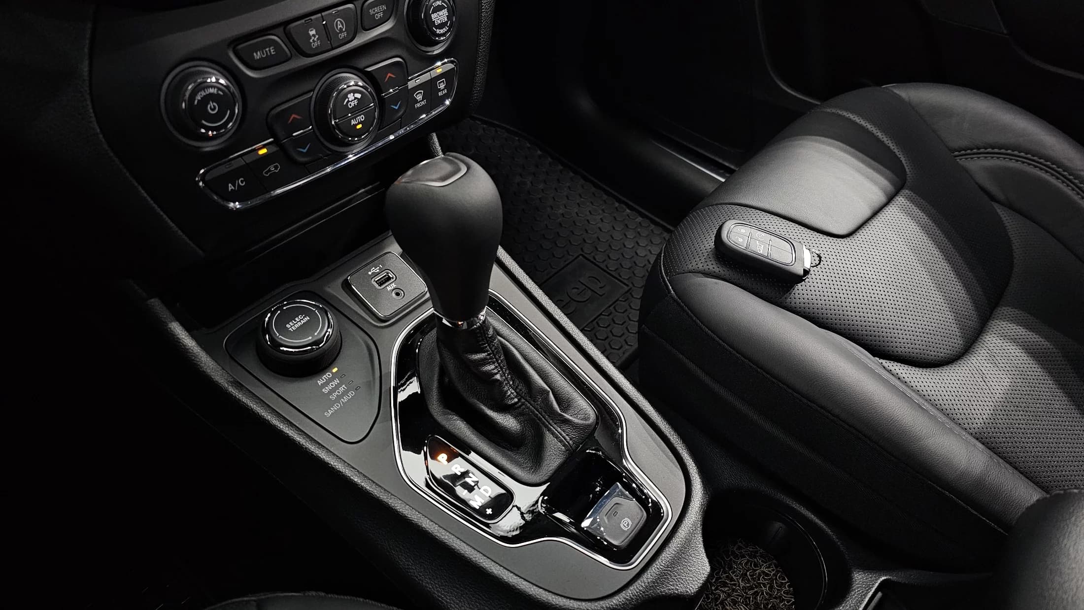 Jeep CHEROKEE 2.4 Limited AWD, 2021 г. 80439 км. — фото 9