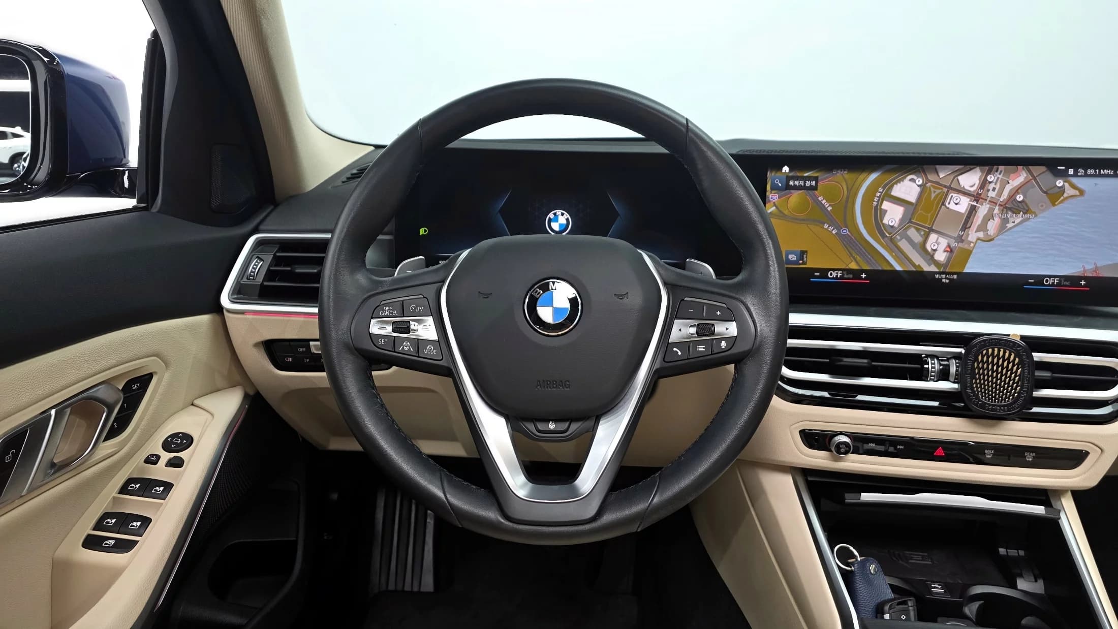 BMW 3-Series 320i, 2023 г. 12572 км. — фото 13