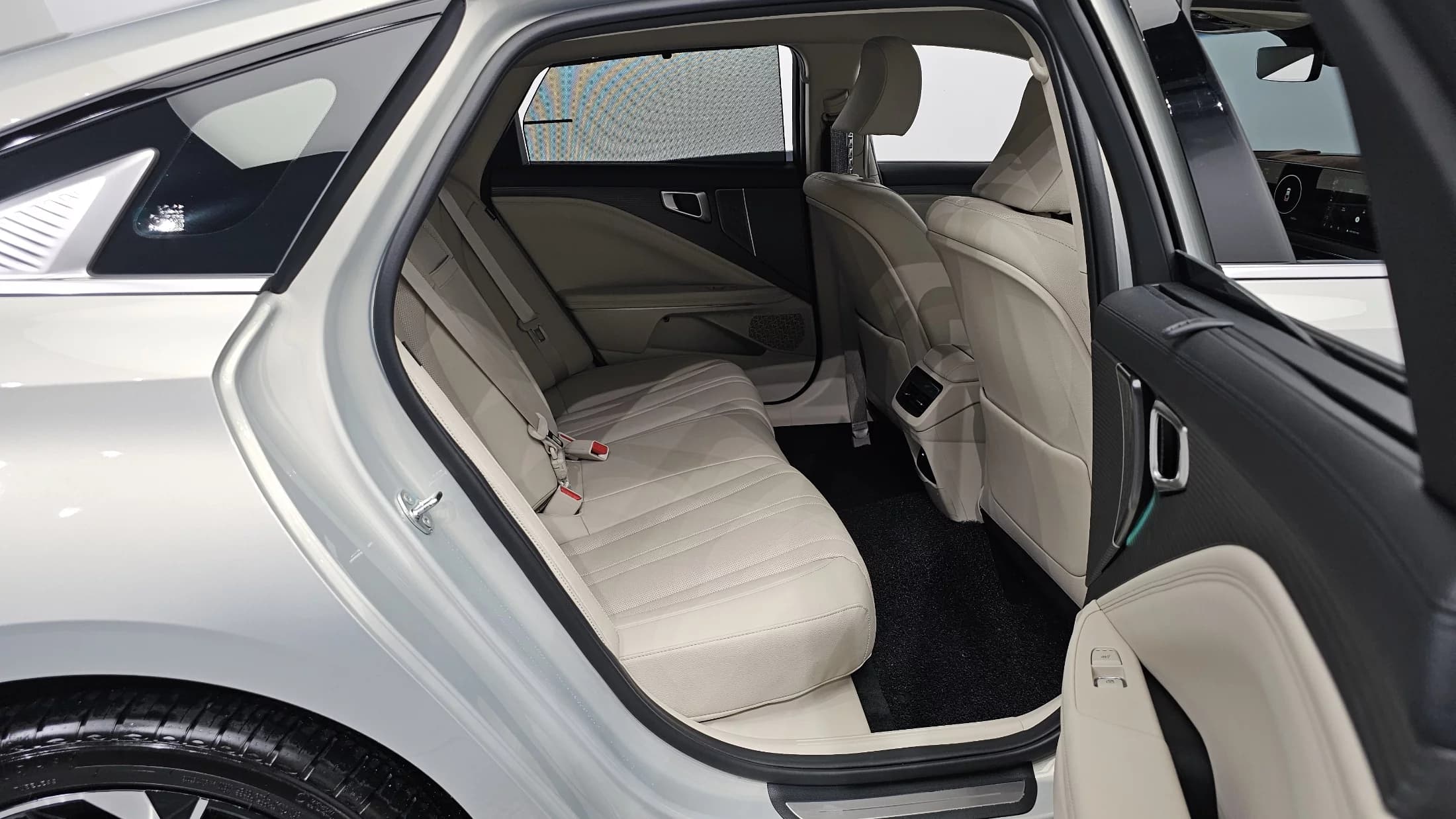 Kia K8 2.5 Gasoline 2WD Noblesse, 2025 г. 6484 км. — фото 12