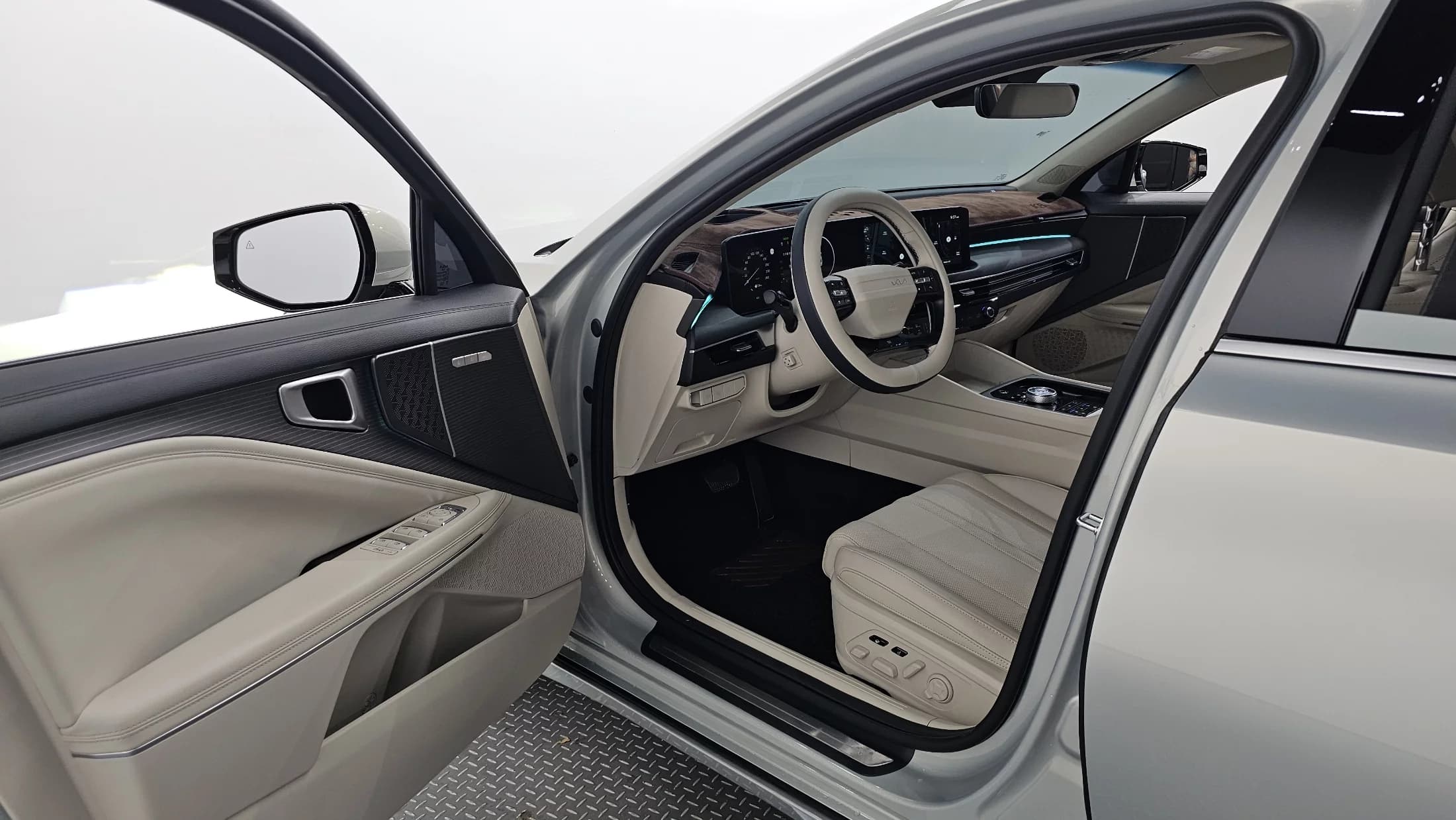 Kia K8 2.5 Gasoline 2WD Noblesse, 2025 г. 6484 км. — фото 10