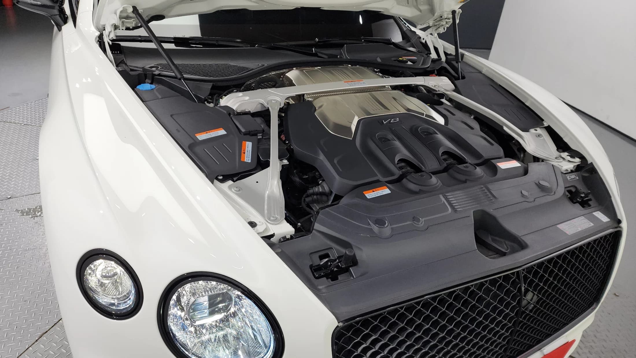 Bentley Continental GT 4.0 GTS, 2023 г. 13222 км. — фото 6