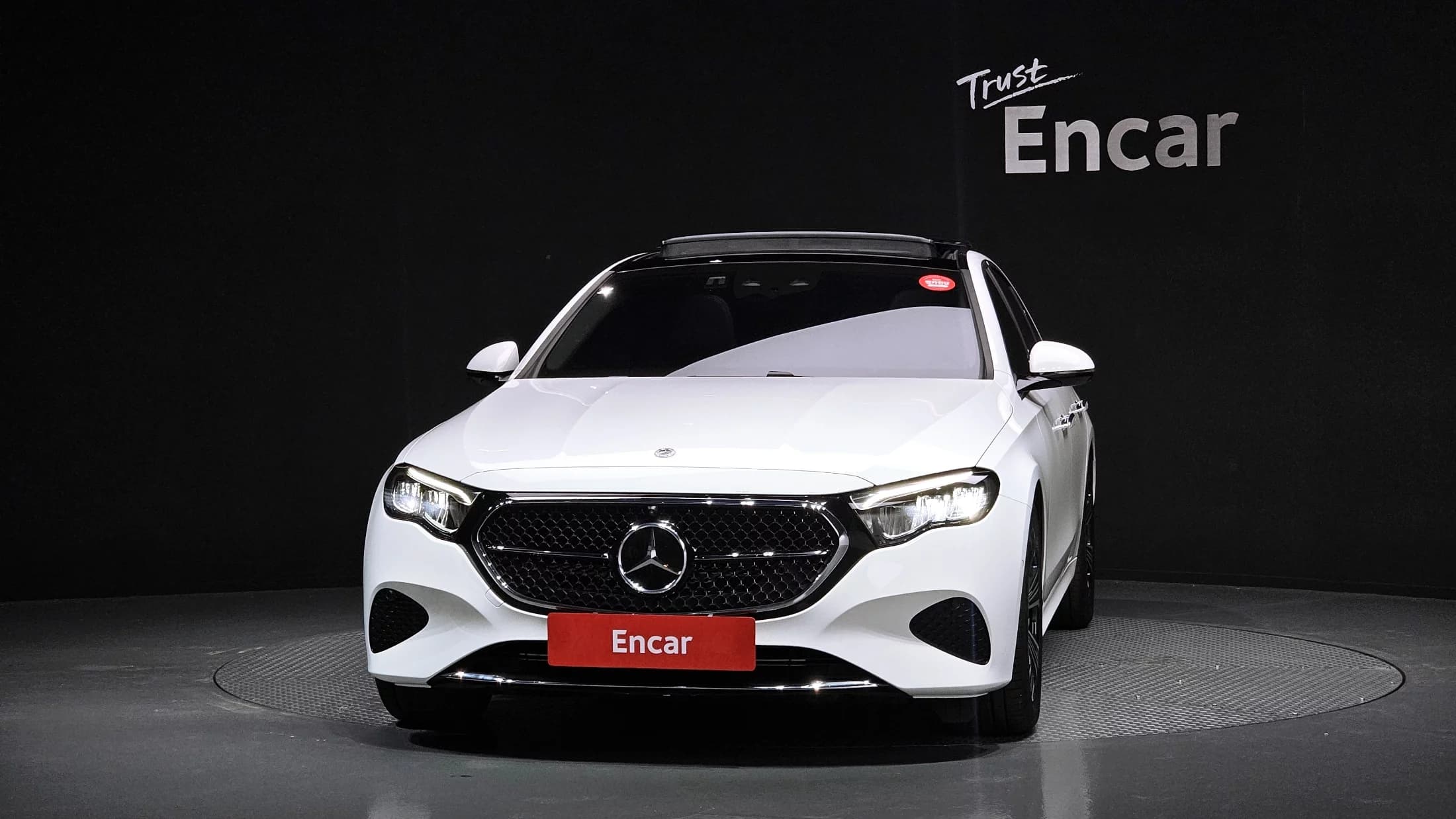 Mercedes-Benz E-Class E200 Avantgarde, 2025 г. 4046 км. — фото 3