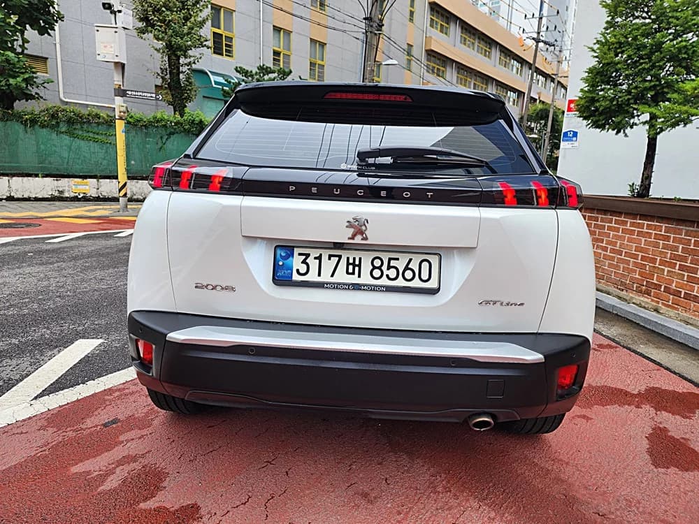 Peugeot 2008 1.5 BlueHDi GT Line, 2021 г. 60064 км. — фото 4