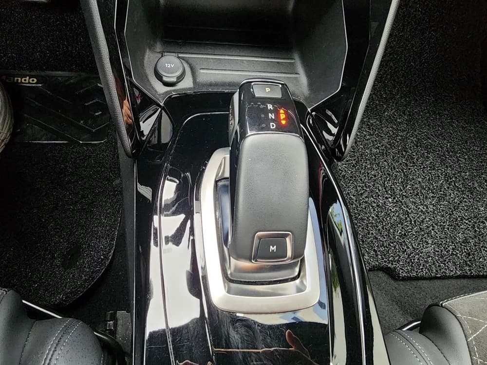 Peugeot 2008 1.5 BlueHDi GT Line, 2021 г. 60064 км. — фото 9