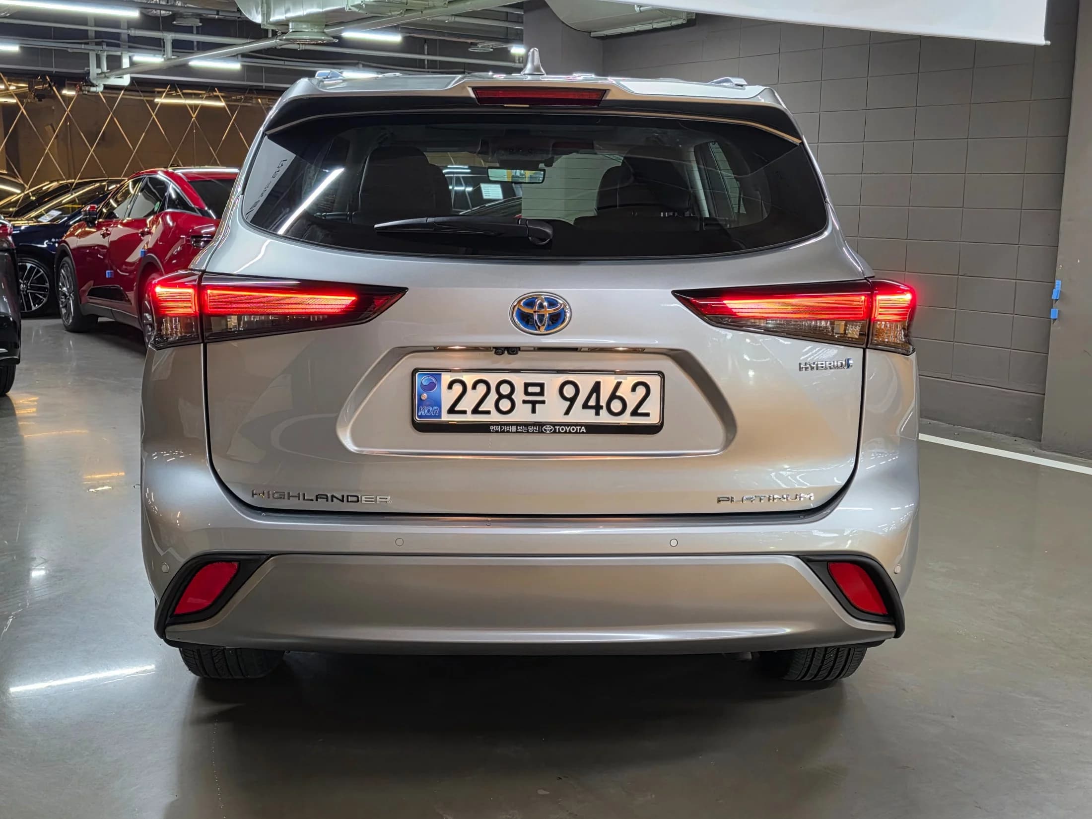 Toyota HIGHLANDER 2.5 4WD Platimum, гибрид, 2023 г. 12948 км. — фото 4