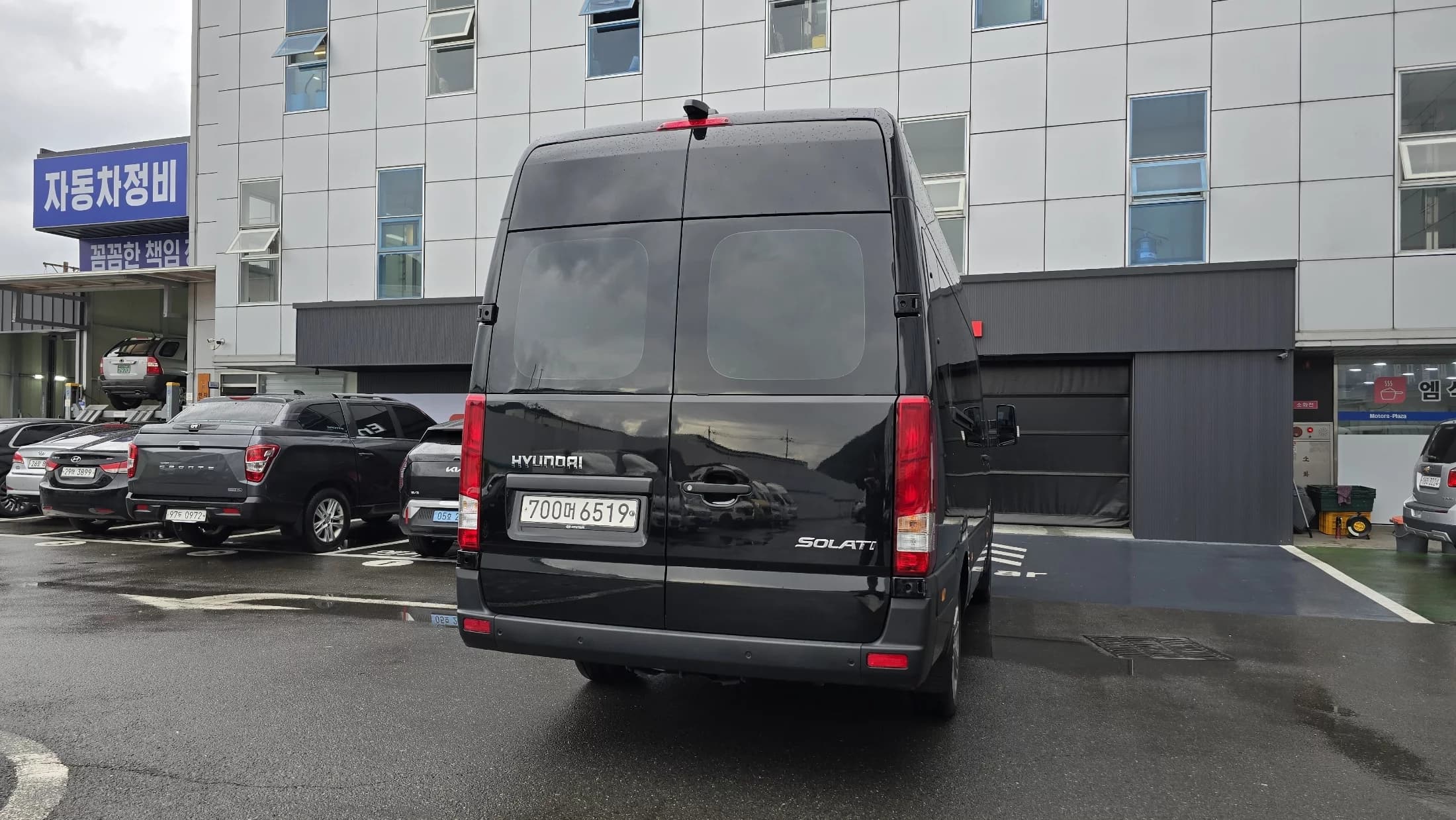 Hyundai H1 16-seater Deluxe, 2024 г. 54059 км. — фото 4