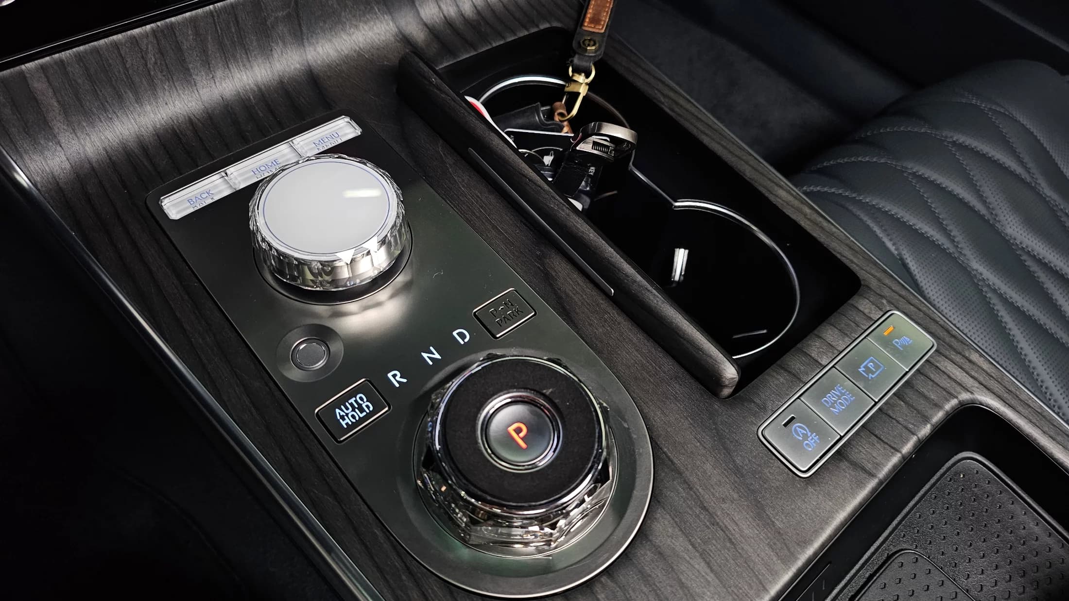 Genesis G80 Gasoline 2.5 Turbo 2WD, 2024 г. 16002 км. — фото 9
