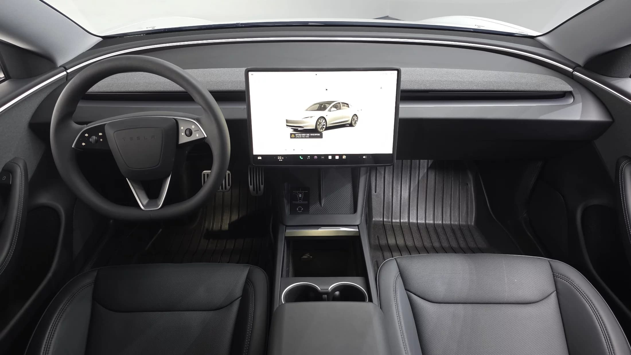 Tesla MODEL 3 RWD, электромобиль, 2024 г. 5652 км. — фото 7