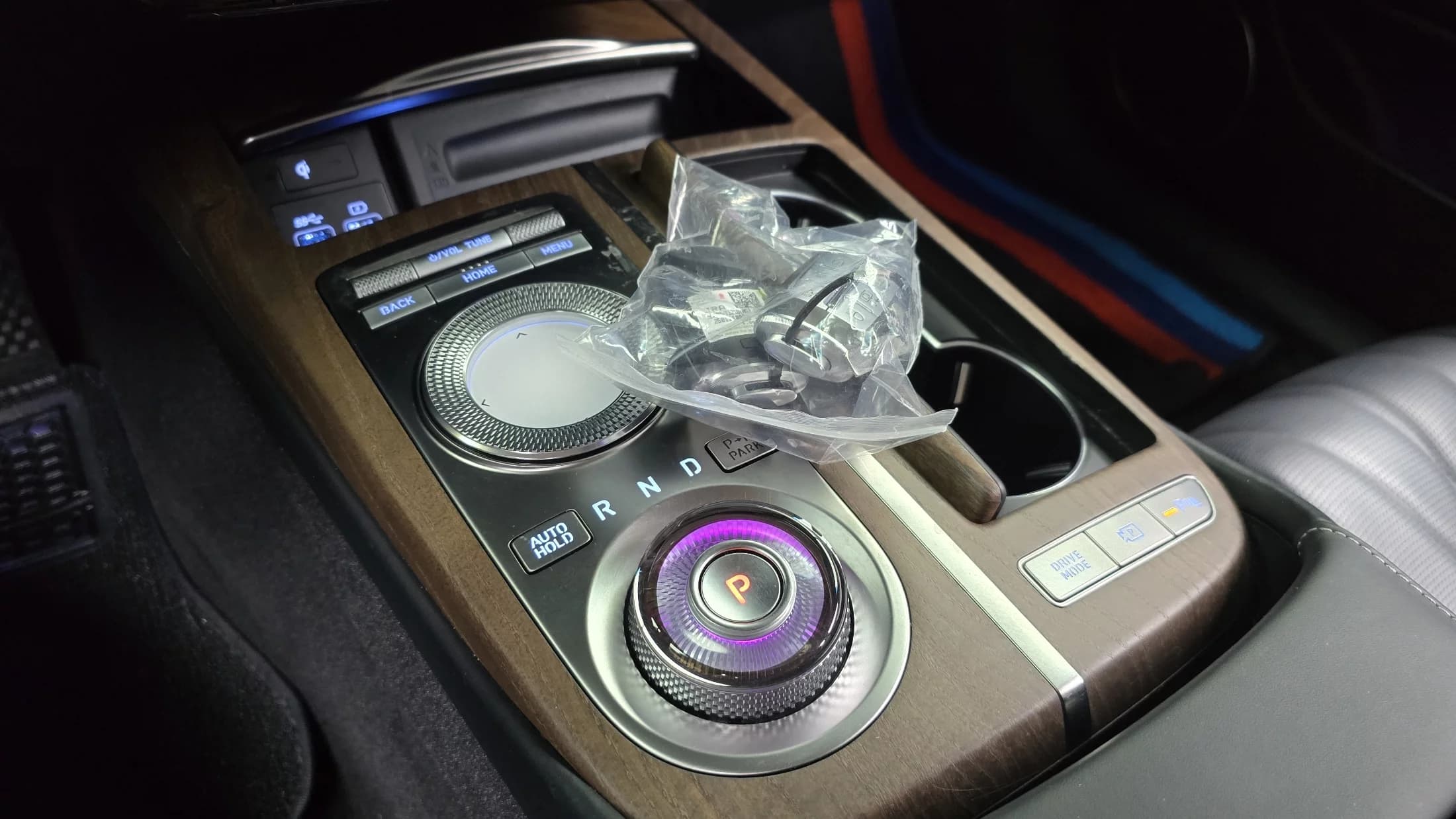 Genesis Electrified G80 e-AWD, электромобиль, 2022 г. 84665 км. — фото 9