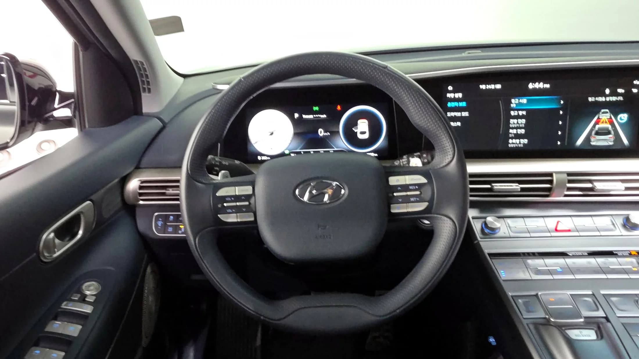 Hyundai Nexo Premium, 2022 г. 33730 км. — фото 13