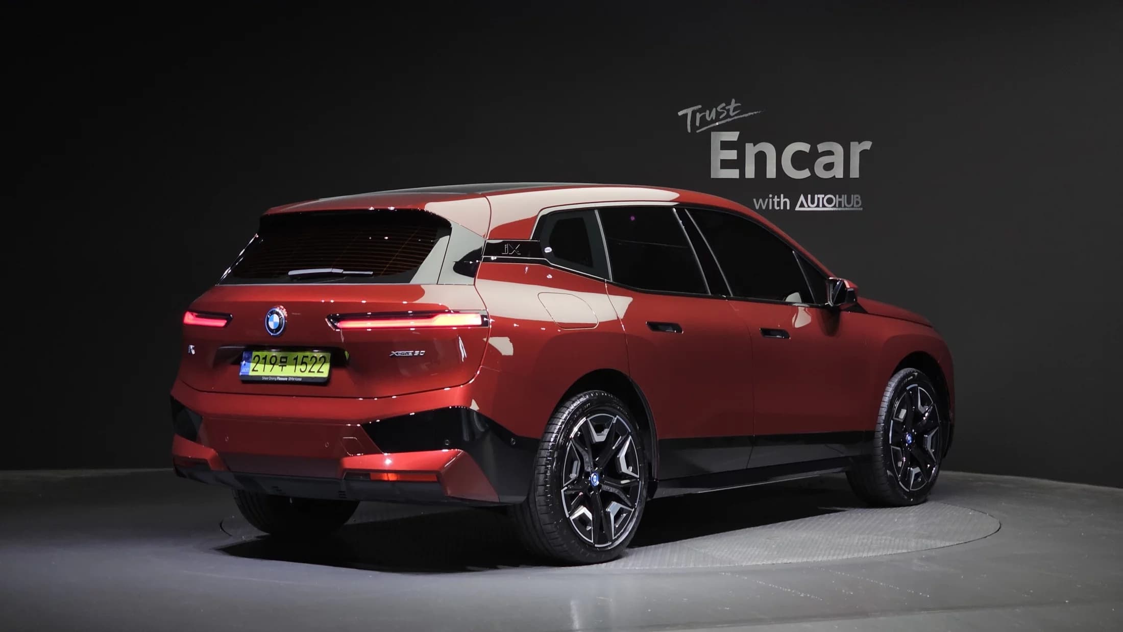 BMW iX xDrive50 Sports Plus, электромобиль, 2024 г. 4357 км. — фото 2