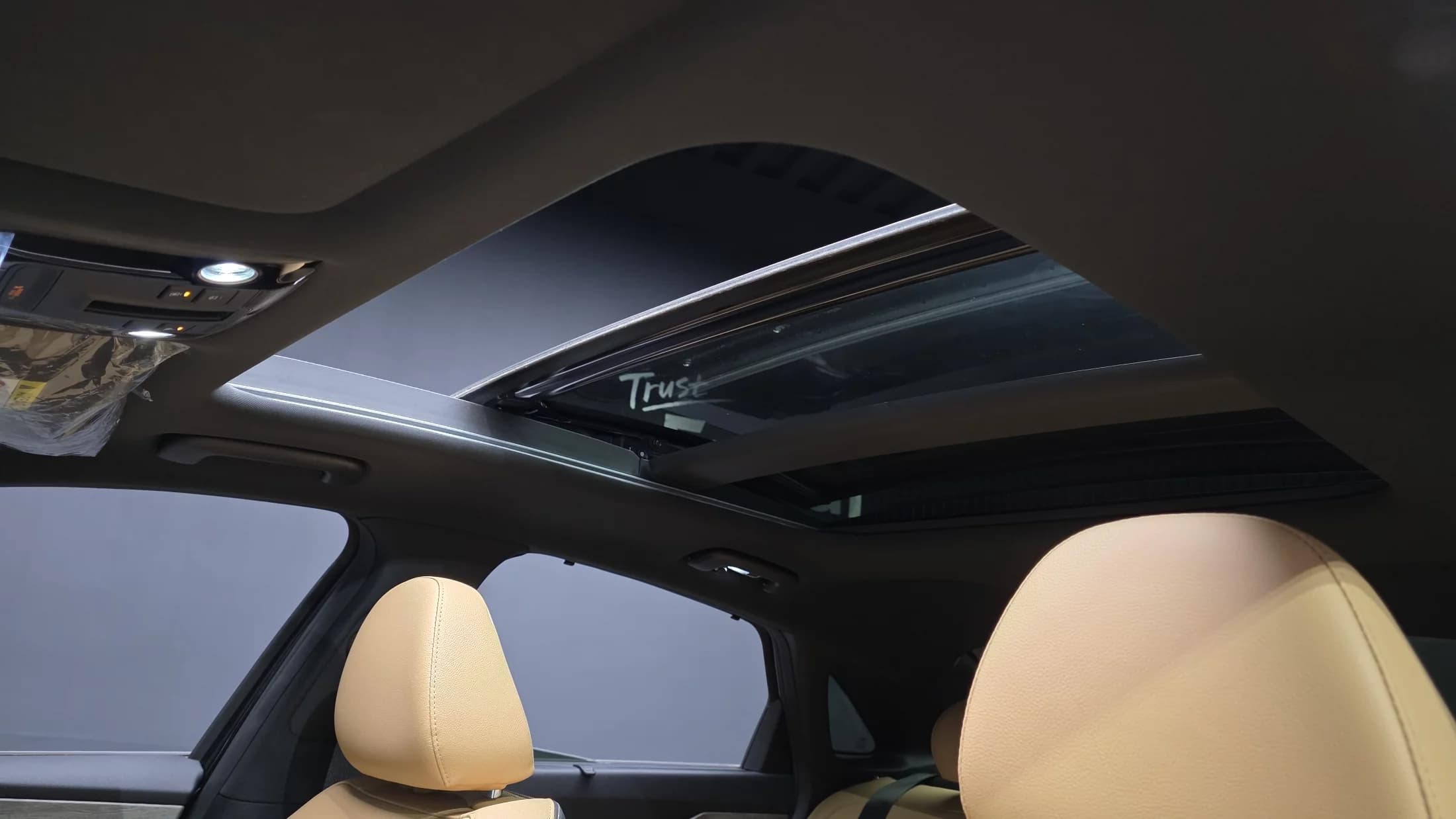 Kia K5 (Киа Оптима) Signature, гибрид, 2023 г. 9811 км. — фото 19