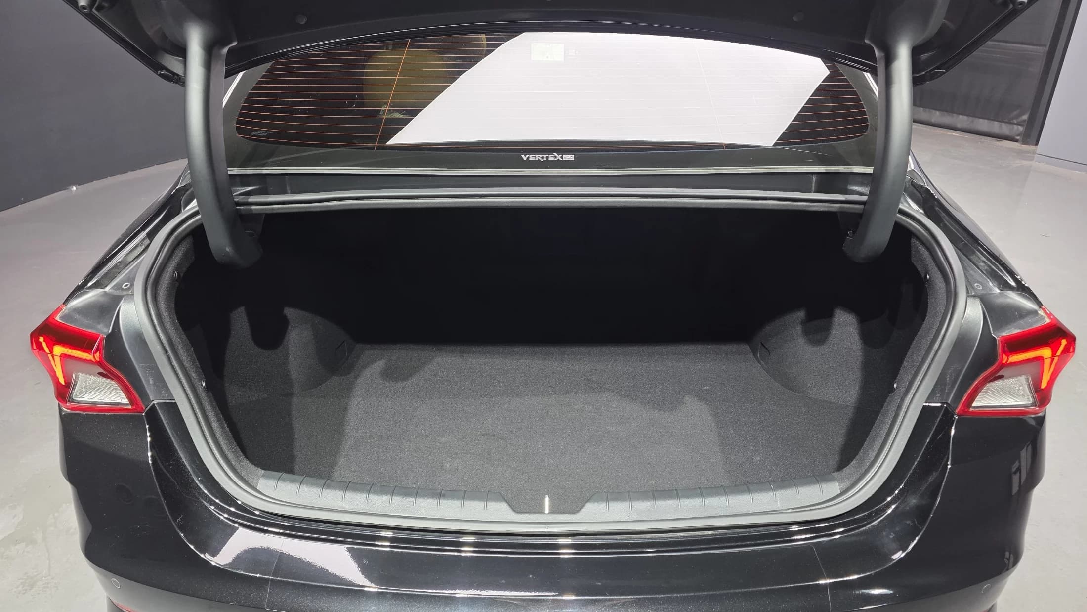Kia K5 (Киа Оптима) Signature, гибрид, 2023 г. 9811 км. — фото 20
