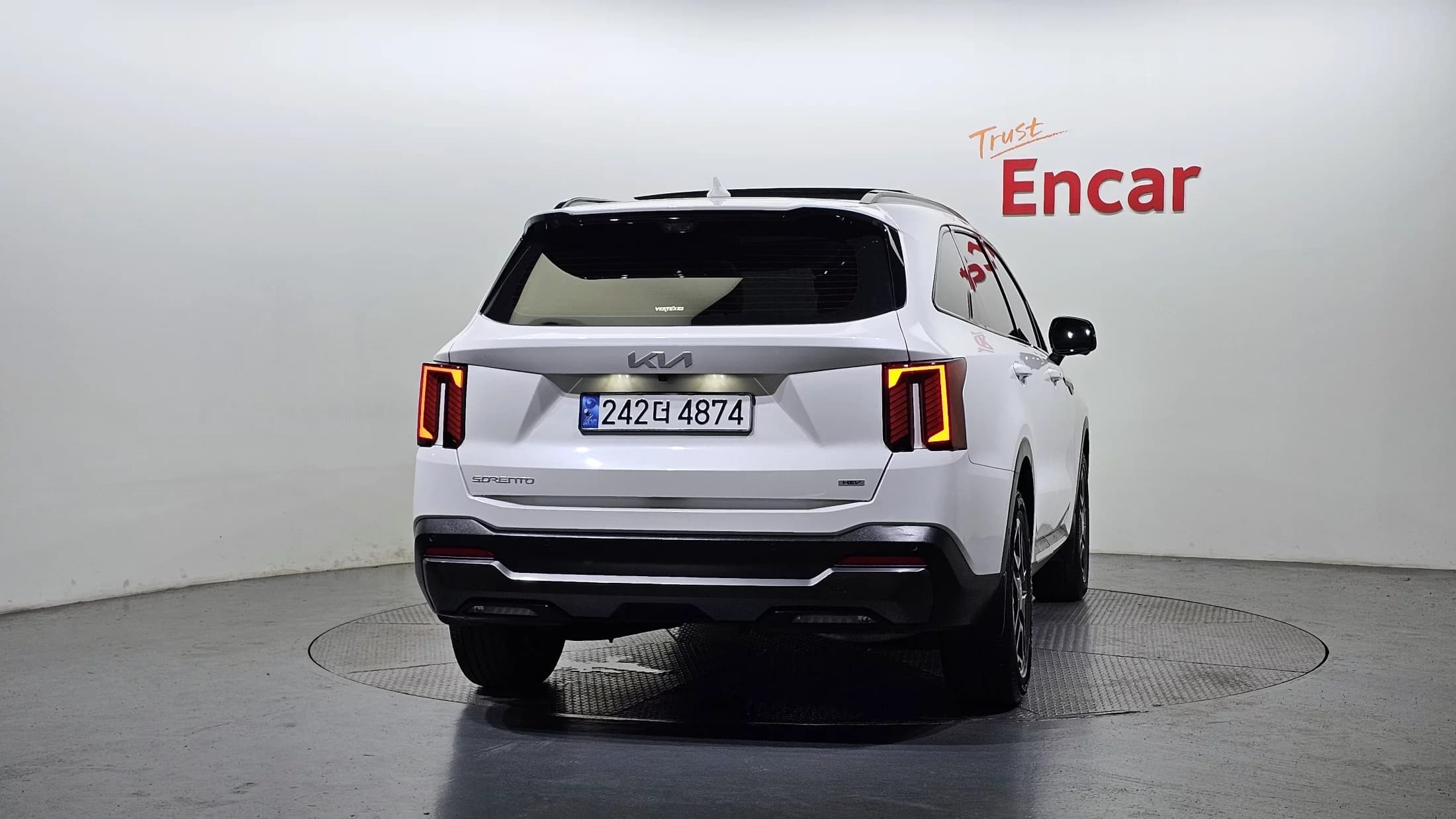 Kia Sorento HEV 1.6 2WD Gravity, гибрид, 2023 г. 35447 км. — фото 4
