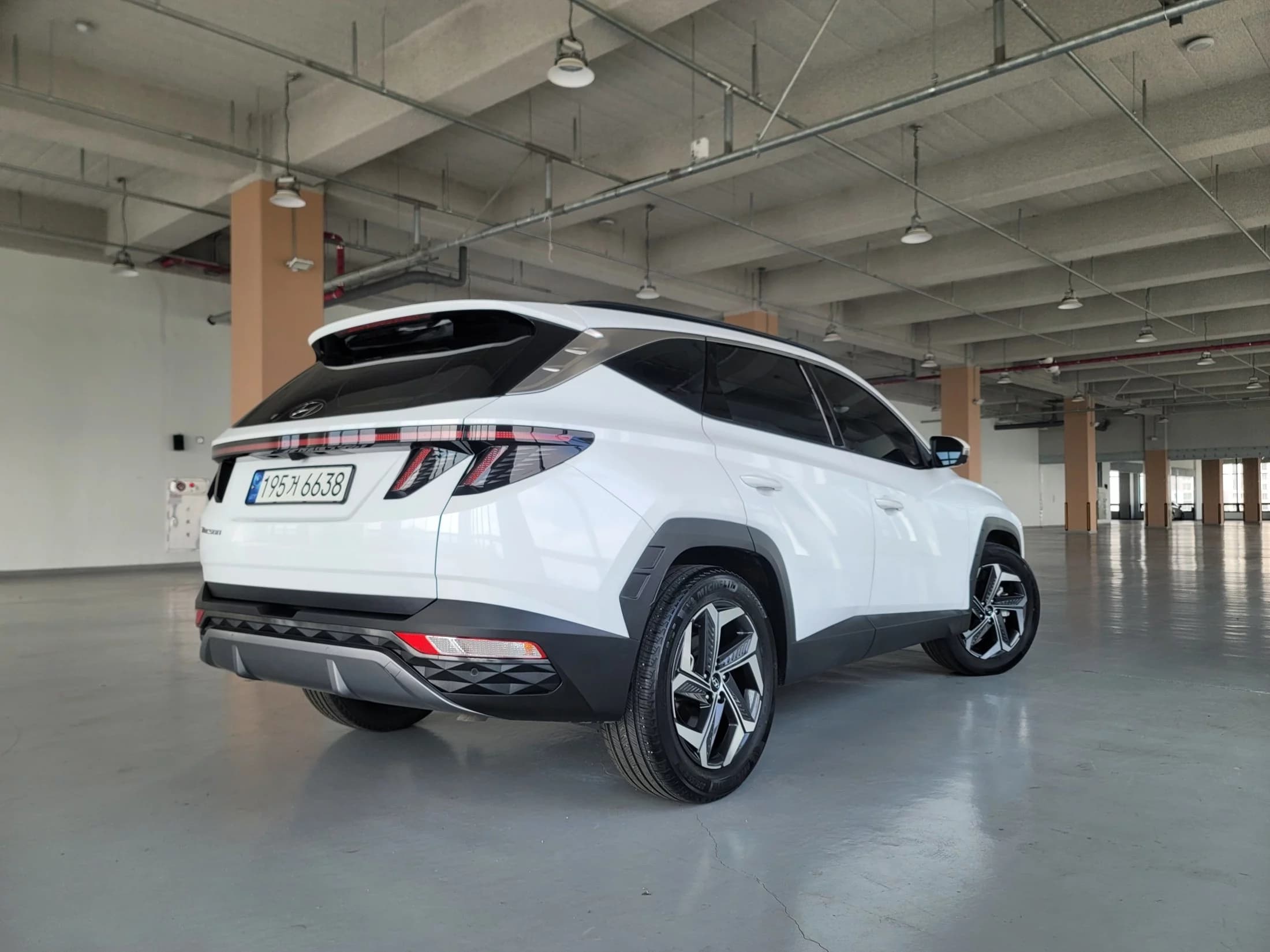 Hyundai Tucson Gasoline 1.6 Turbo 2WD Inspiration, 2023 г. 42651 км. — фото 2