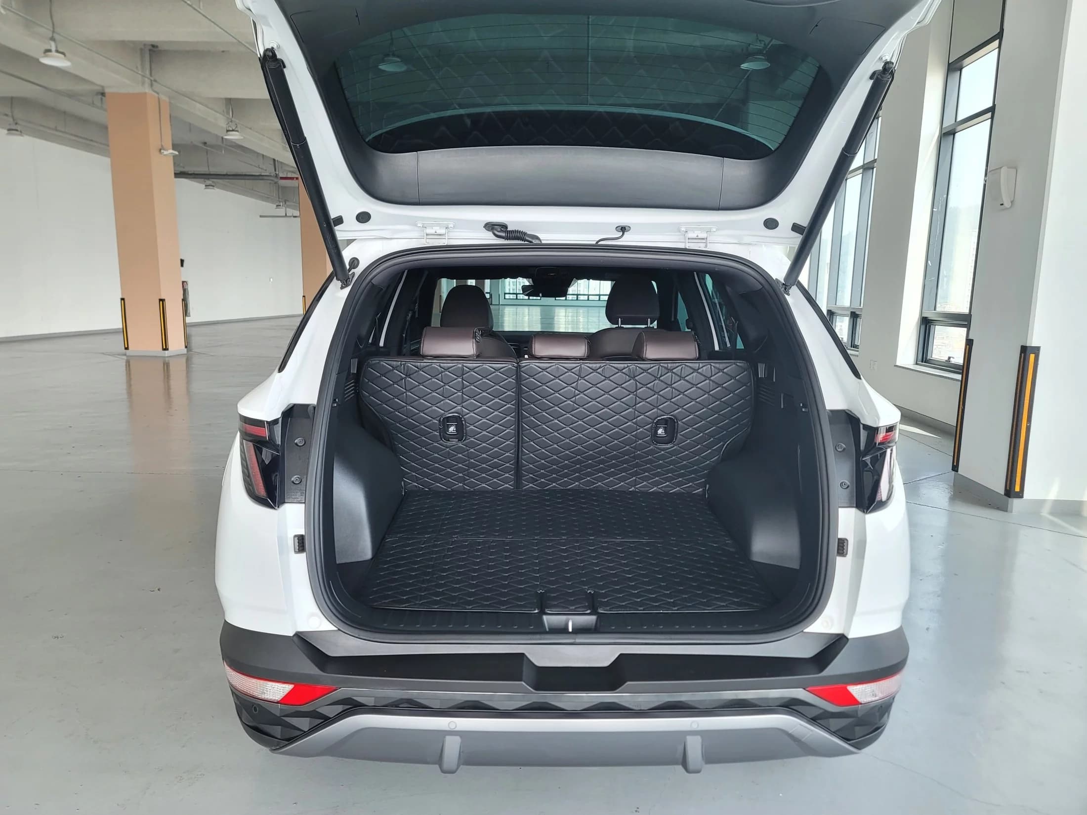Hyundai Tucson Gasoline 1.6 Turbo 2WD Inspiration, 2023 г. 42651 км. — фото 12