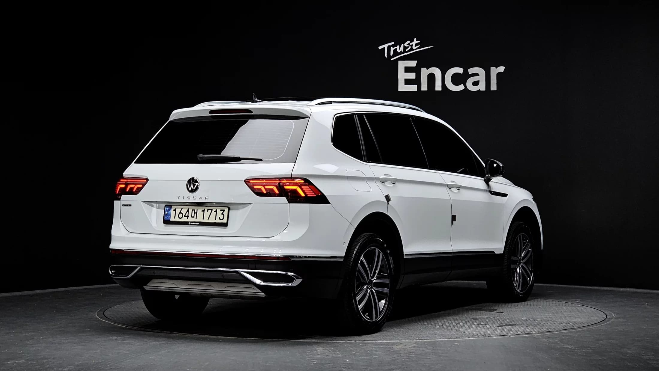 Volkswagen TIGUAN 2.0 TSI Prestige, 2023 г. 44306 км. — фото 2