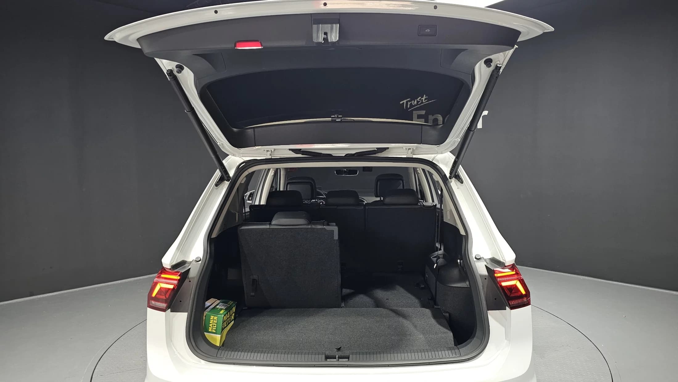 Volkswagen TIGUAN 2.0 TSI Prestige, 2023 г. 44306 км. — фото 20