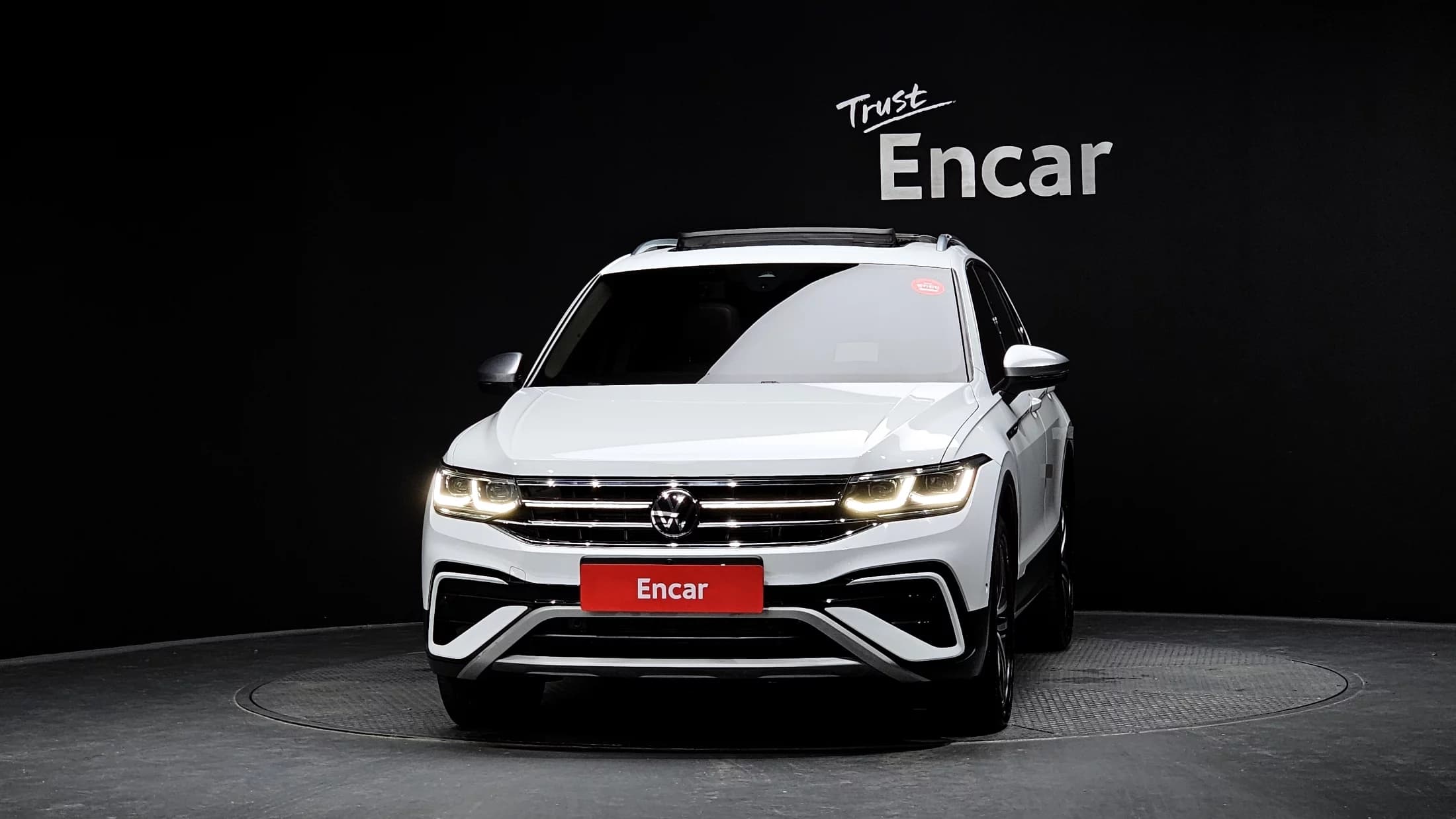 Volkswagen TIGUAN 2.0 TSI Prestige, 2023 г. 44306 км. — фото 3