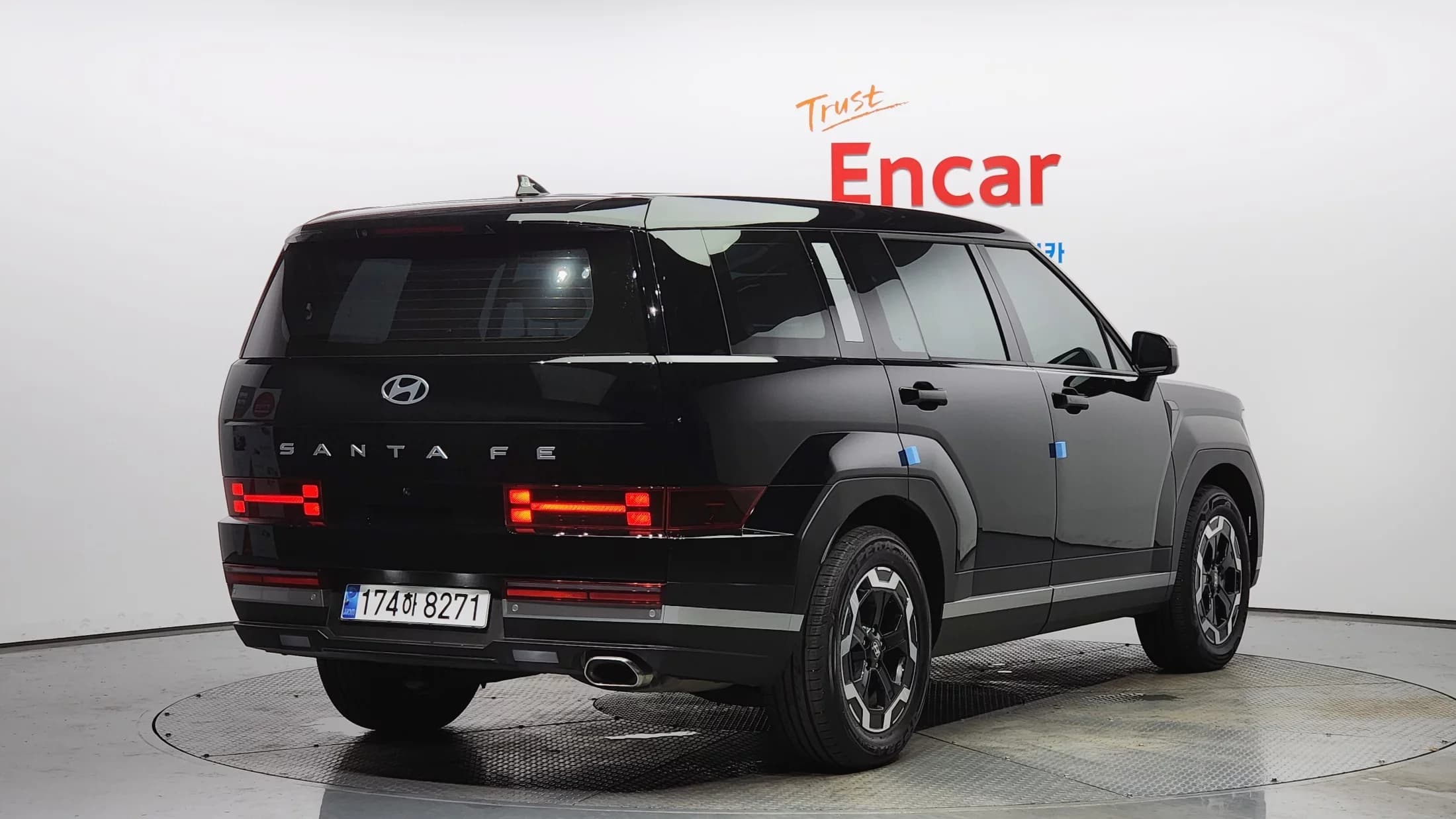 Hyundai Santa Fe Gasoline 2.5T 2WD Exclusive, 2023 г. 7246 км. — фото 2