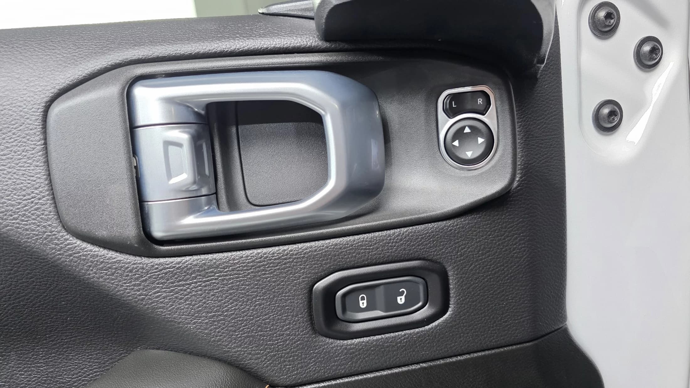 Jeep WRANGLER 2.0 Sahara 4Door, 2024 г. 4484 км. — фото 12