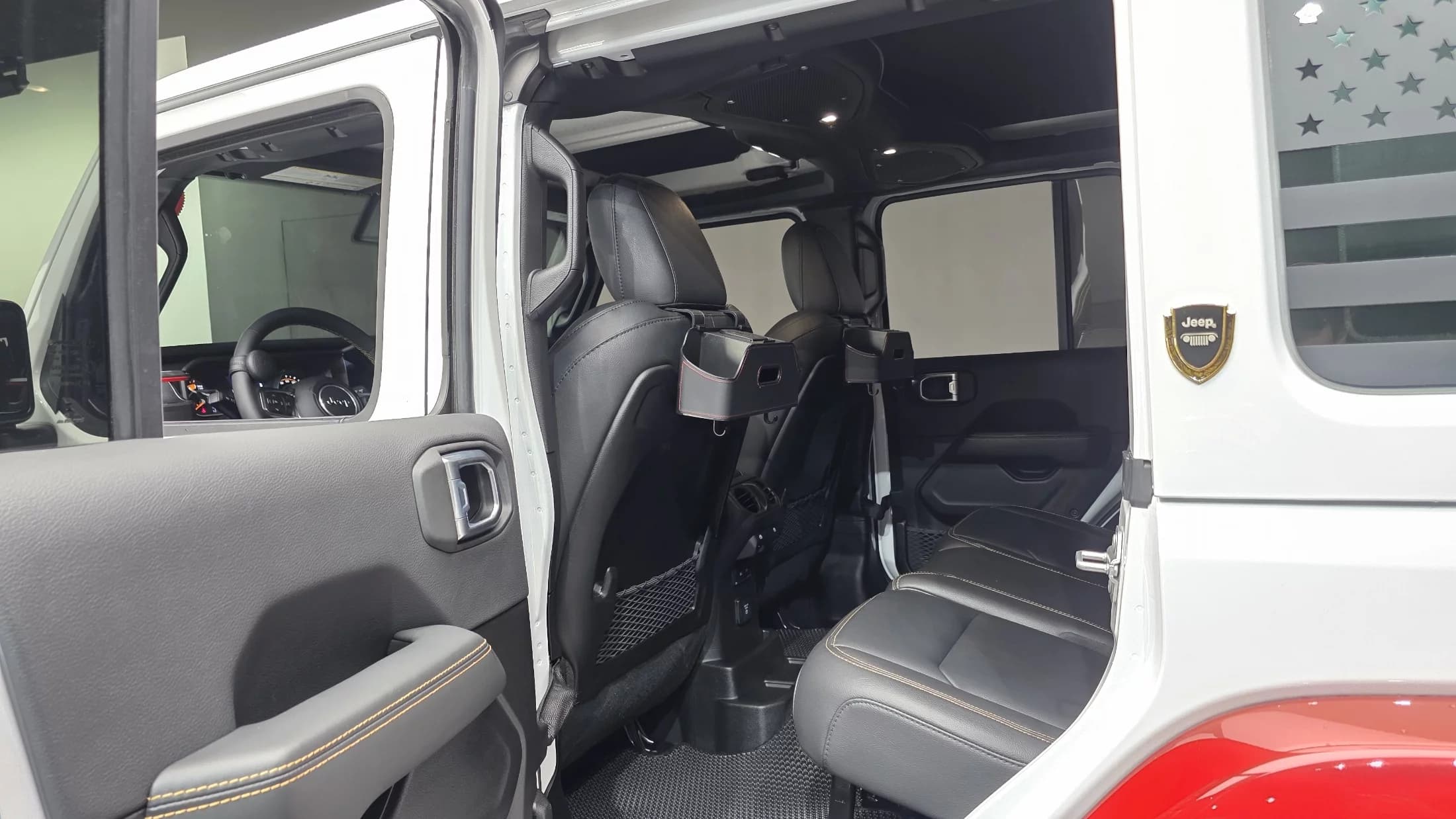 Jeep WRANGLER 2.0 Sahara 4Door, 2024 г. 4484 км. — фото 19