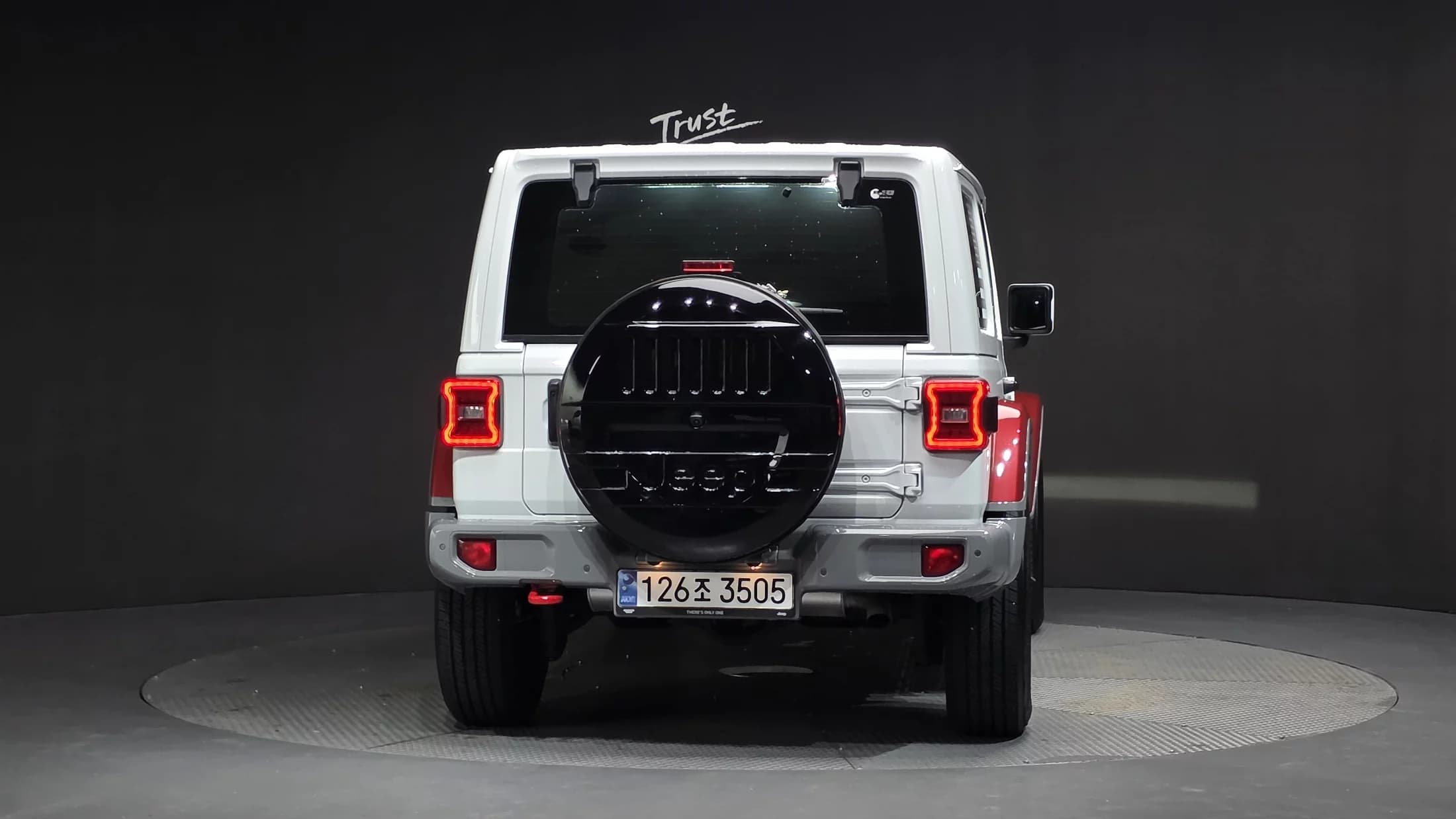 Jeep WRANGLER 2.0 Sahara 4Door, 2024 г. 4484 км. — фото 4