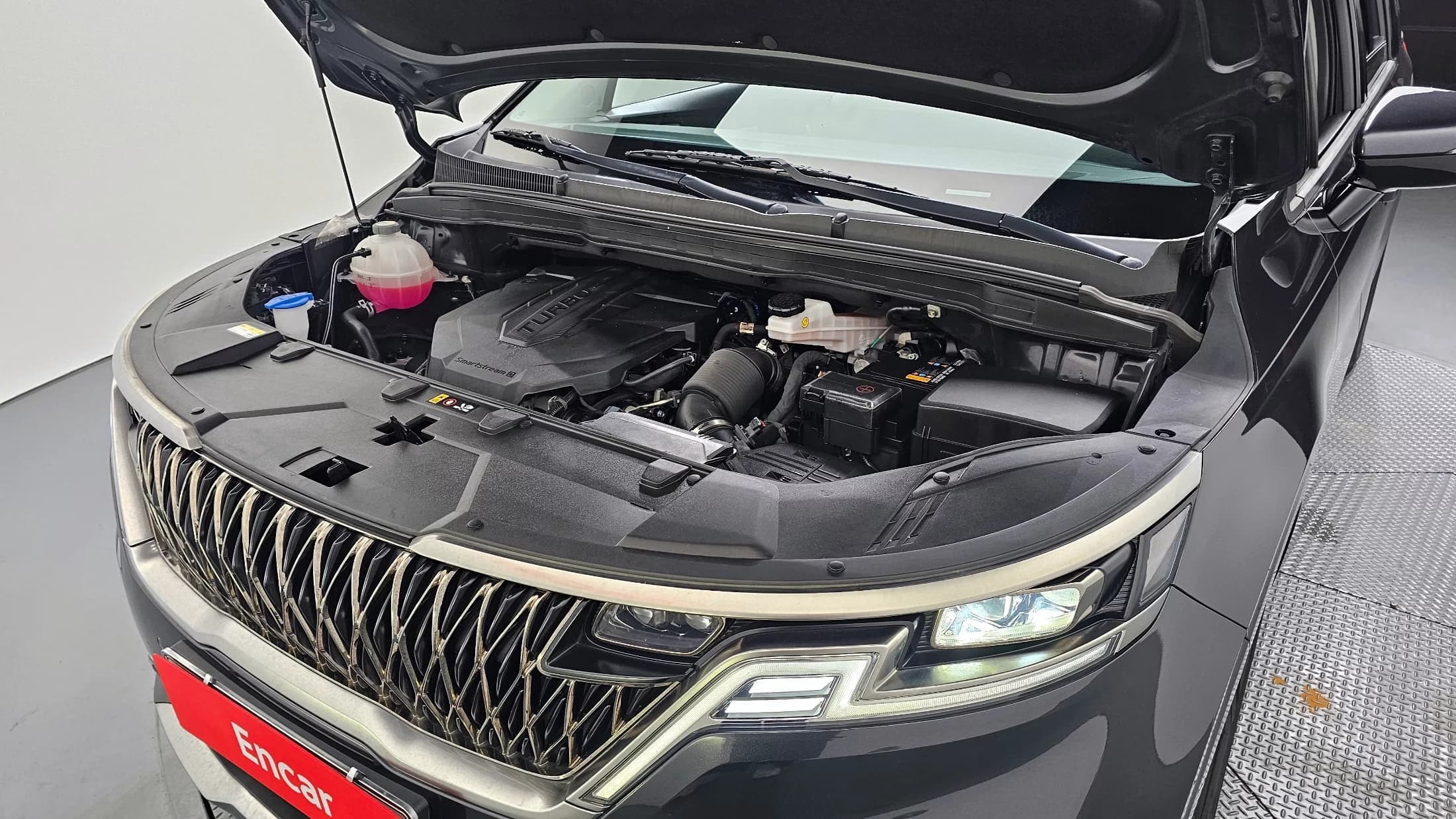 Kia Carnival 7-Seater Noblesse, 2023 г. 31265 км. — фото 6