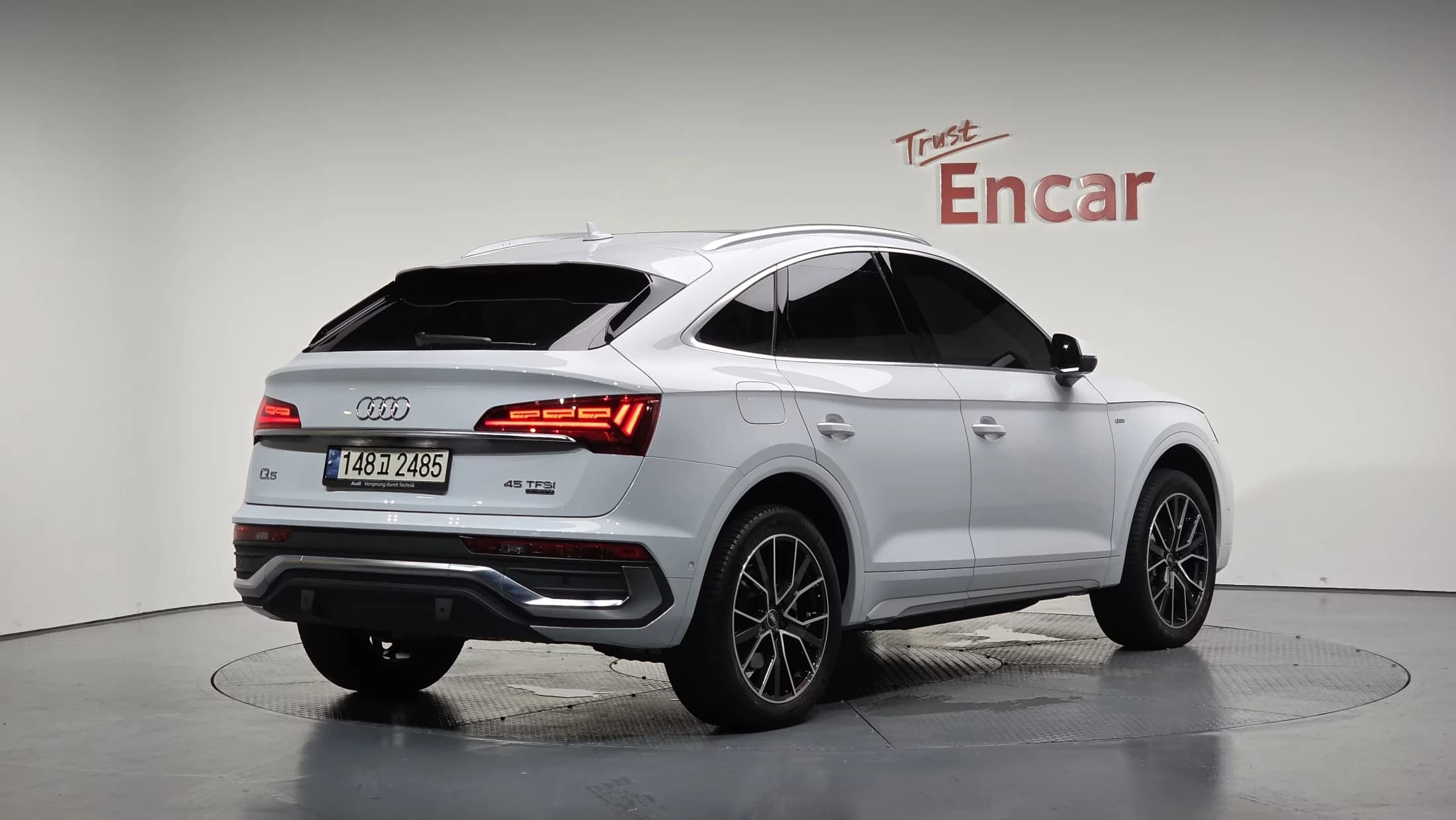Audi Q5 45 TFSI Quattro Premium Sportback, 2023 г. 29238 км. — фото 2