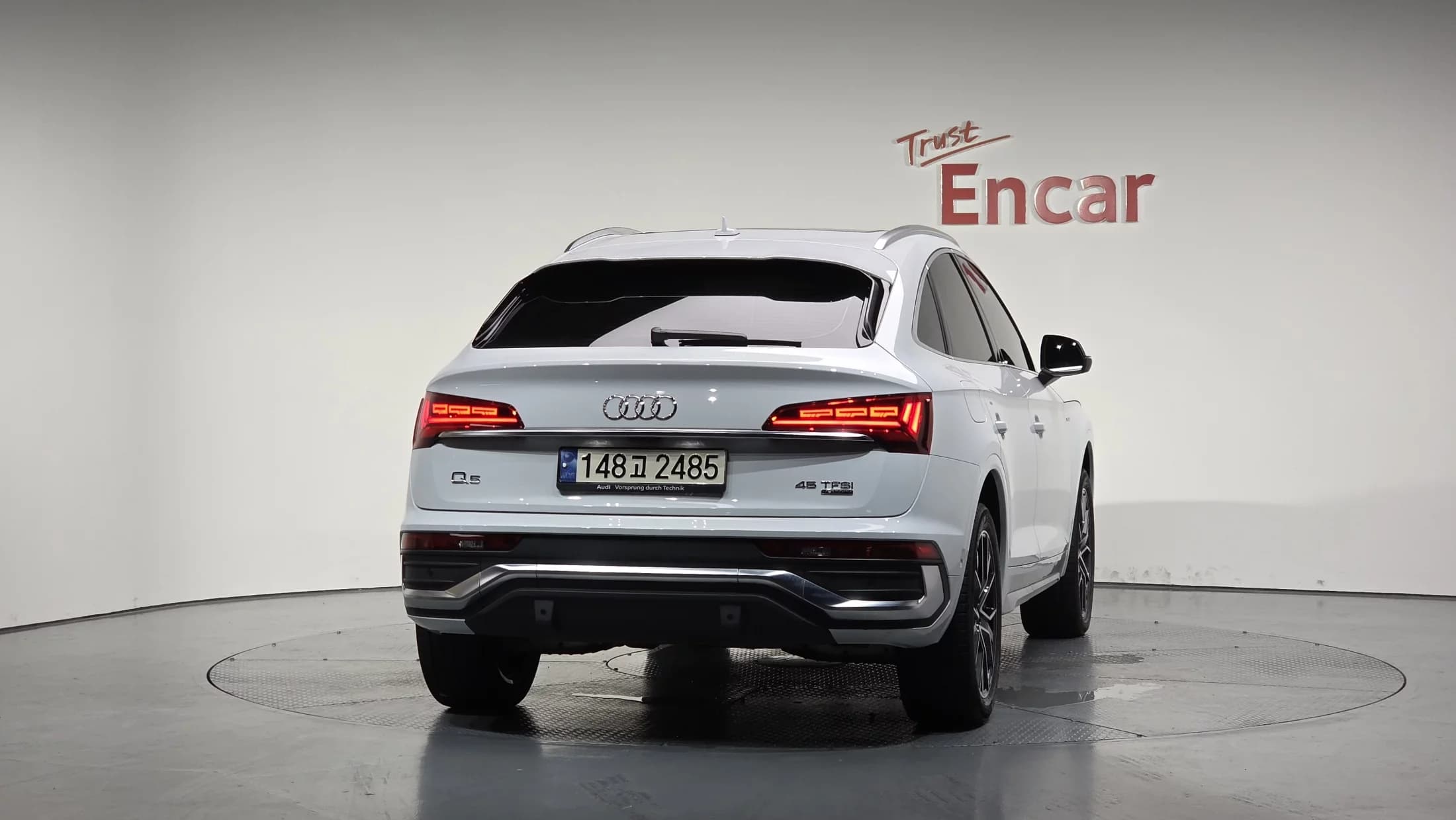 Audi Q5 45 TFSI Quattro Premium Sportback, 2023 г. 29238 км. — фото 4