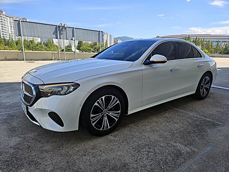Mercedes-Benz E-Class E200 Avantgarde, 2024 г. 2243 км. — фото 4
