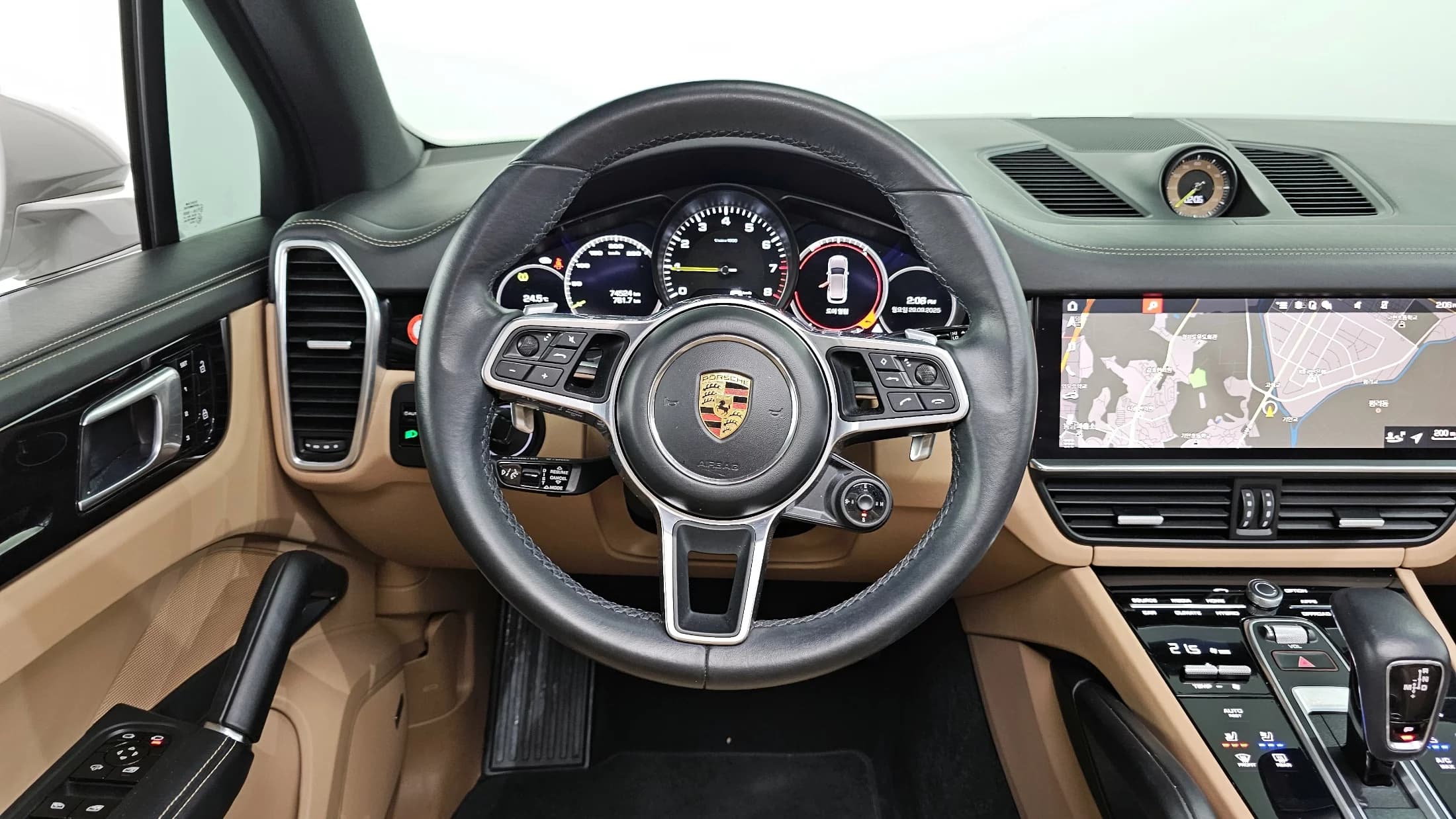 Porsche CAYENNE 3.0 E-Hybrid, гибрид, 2021 г. 74604 км. — фото 13