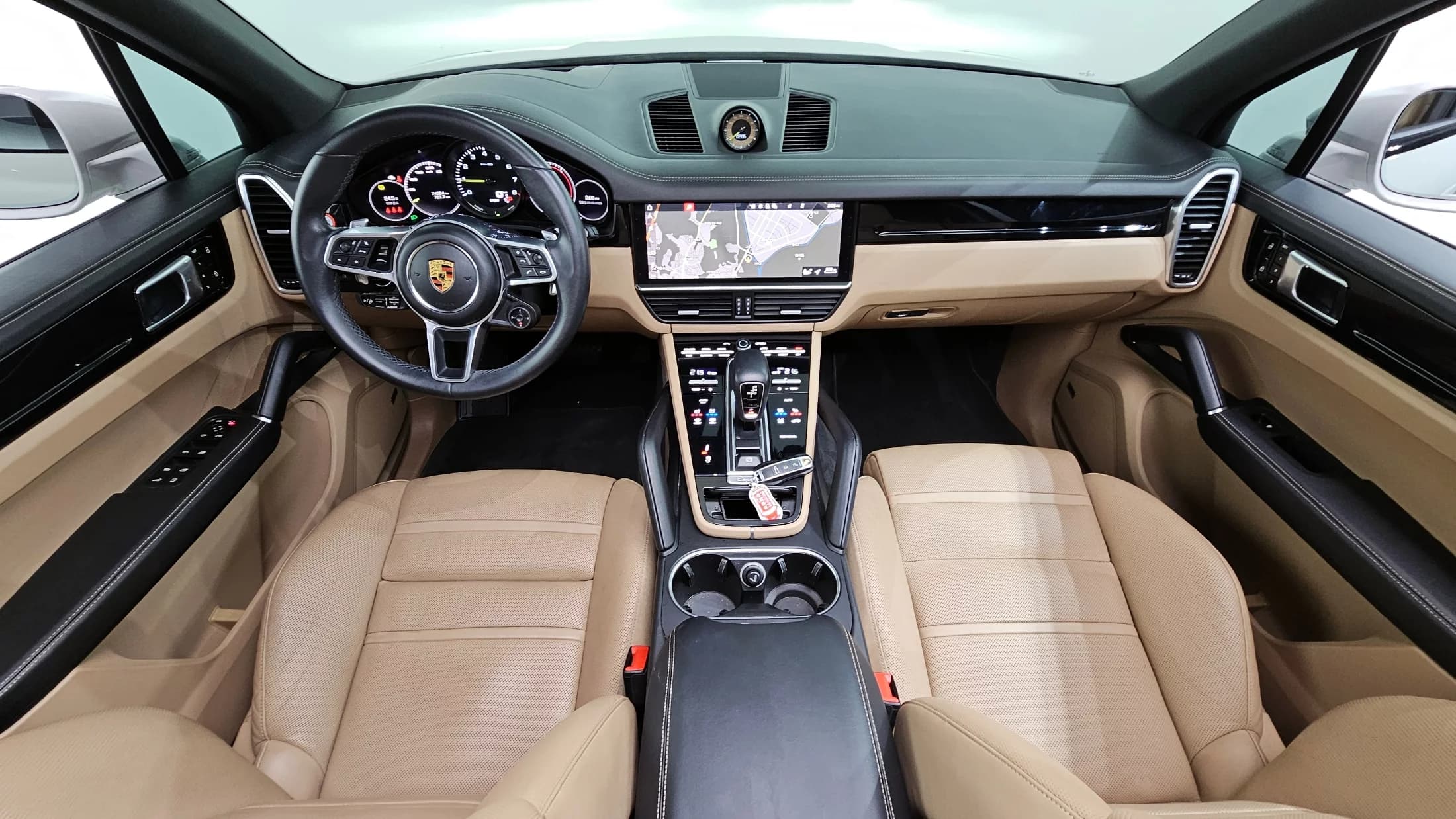 Porsche CAYENNE 3.0 E-Hybrid, гибрид, 2021 г. 74604 км. — фото 7