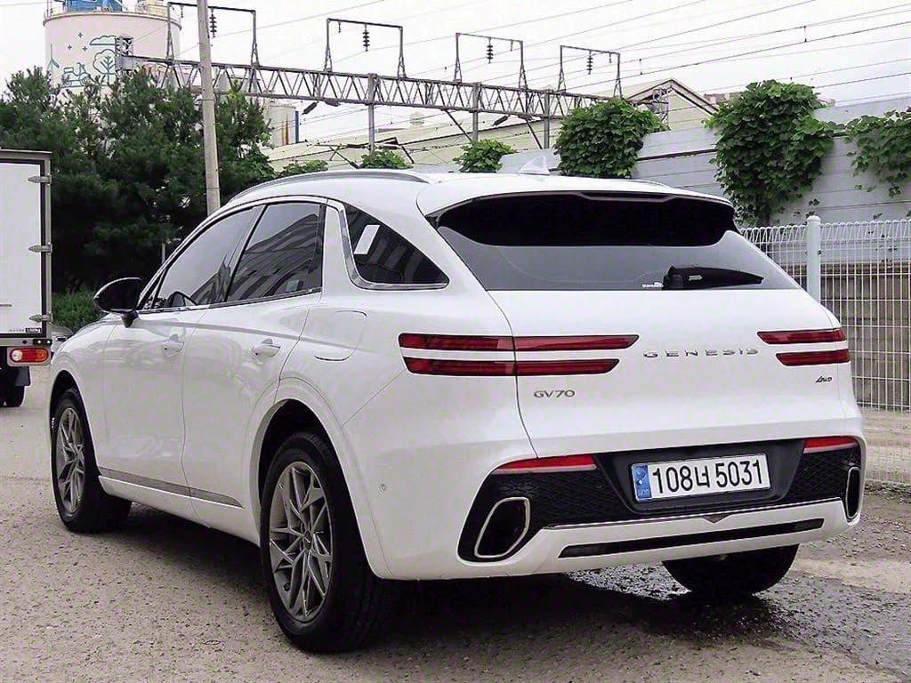 Genesis GV70 2.5T Gasoline AWD, 2024 г. 5846 км. — фото 3