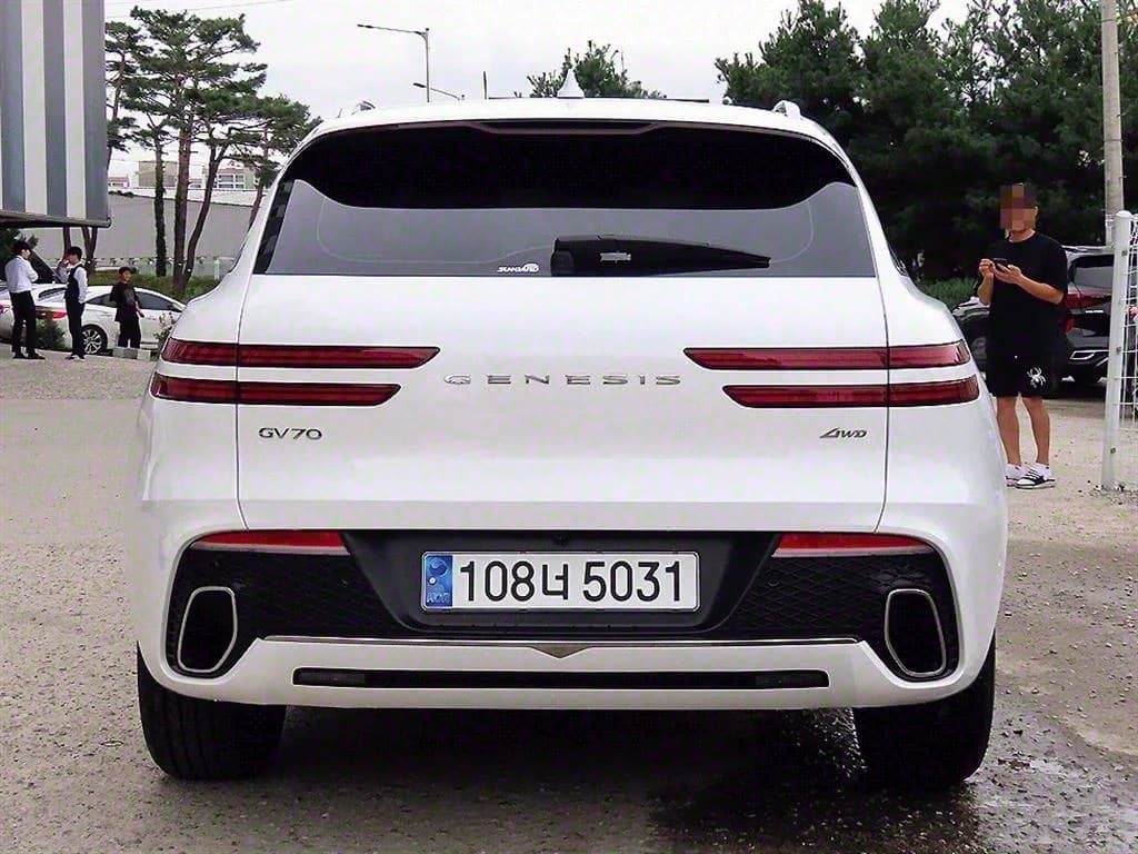 Genesis GV70 2.5T Gasoline AWD, 2024 г. 5846 км. — фото 4