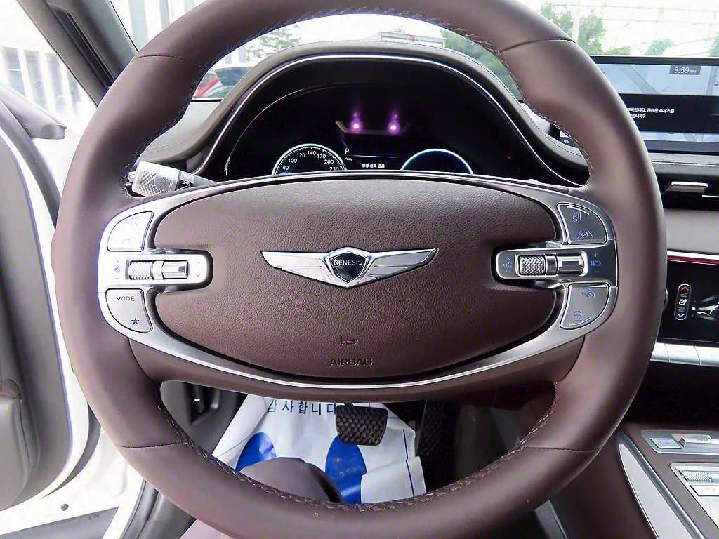 Genesis GV70 2.5T Gasoline AWD, 2024 г. 5846 км. — фото 8
