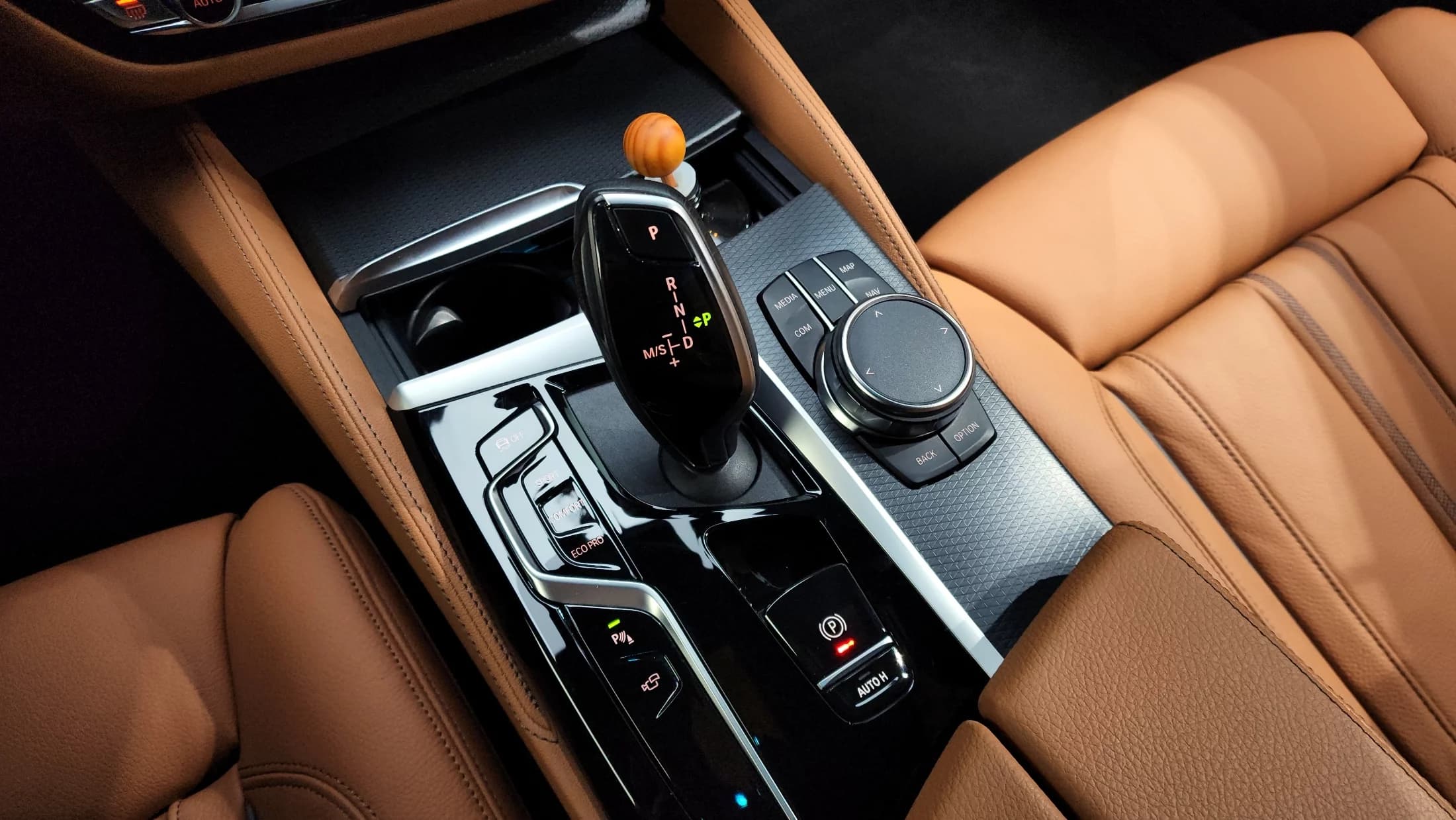 BMW 5-Series 520i M Sport, 2023 г. 51275 км. — фото 9