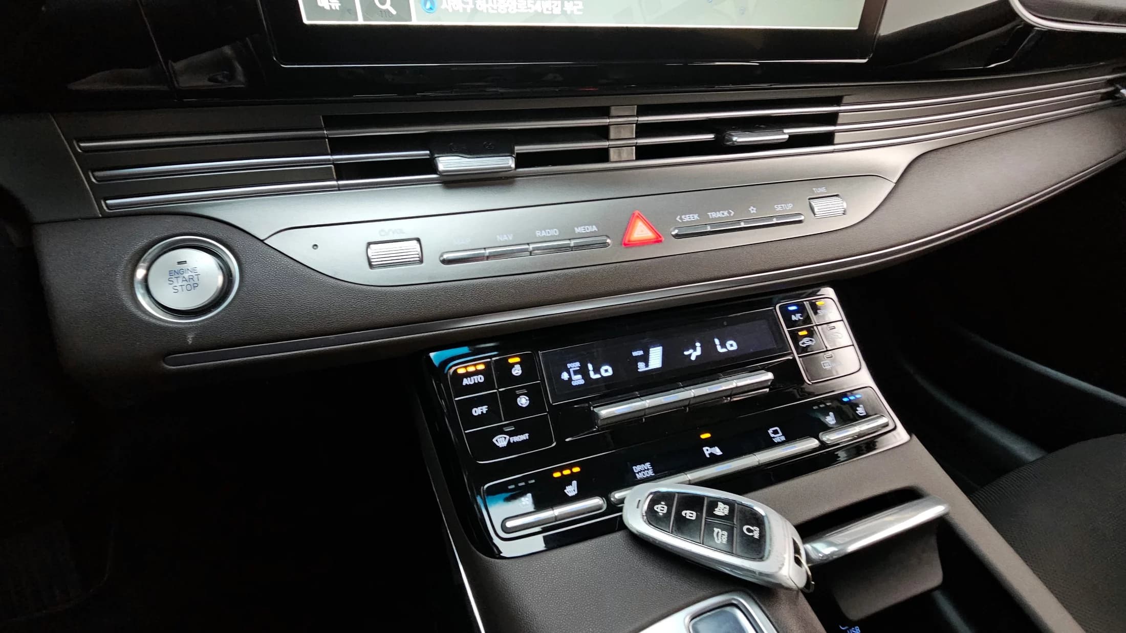 Hyundai Grandeur 3.0 LPi Rent Car Premium, 2021 г. 46199 км. — фото 15
