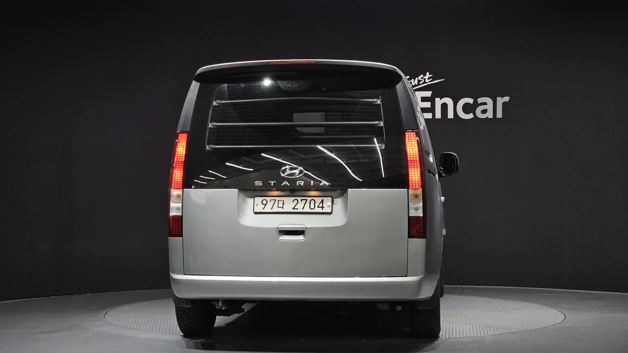 Hyundai Staria Cargo 3-Seater Modern, 2021 г. 118878 км. — фото 4