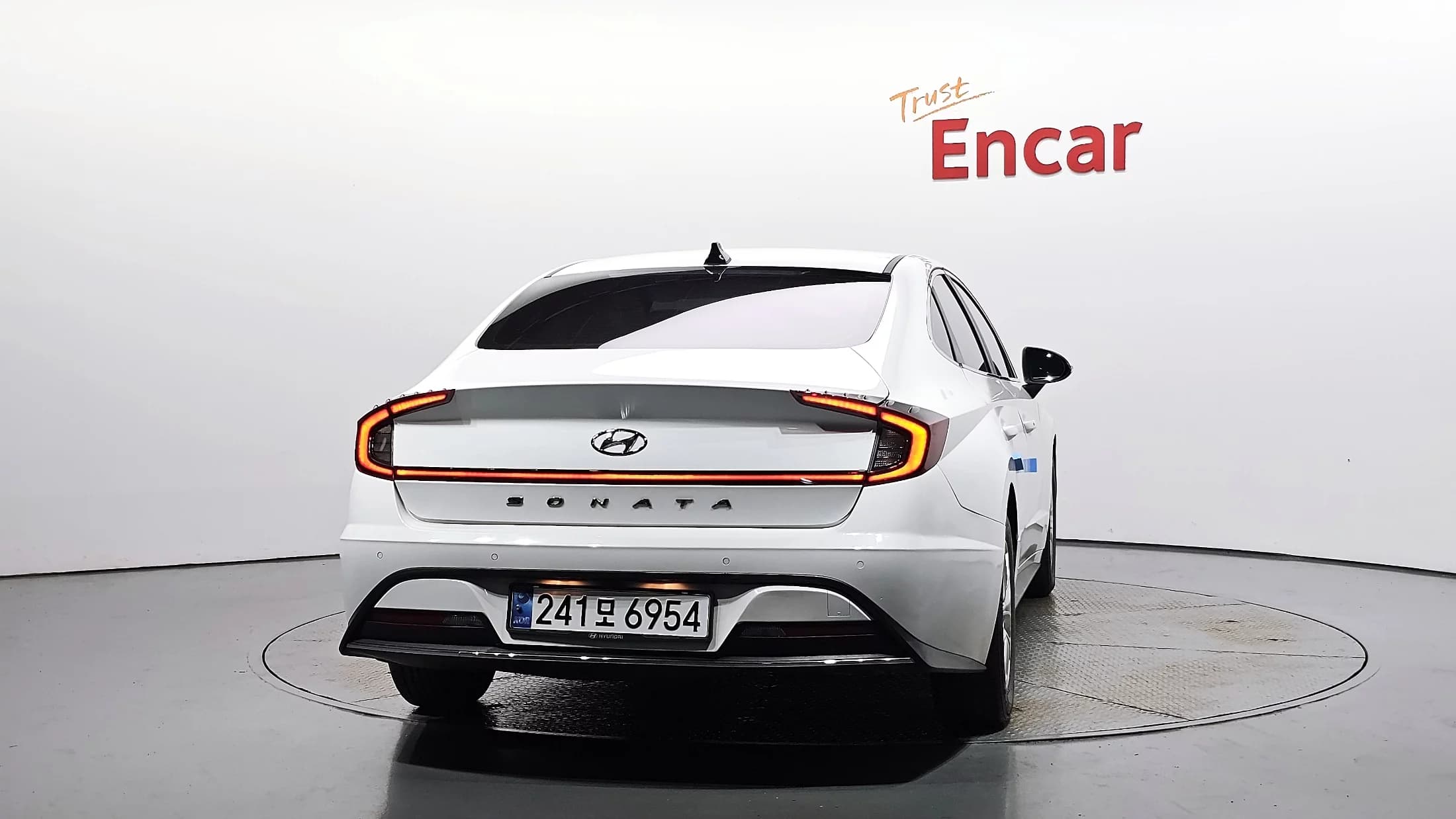 Hyundai Sonata 2.0 LPG(rental car) Style, 2022 г. 106942 км. — фото 4