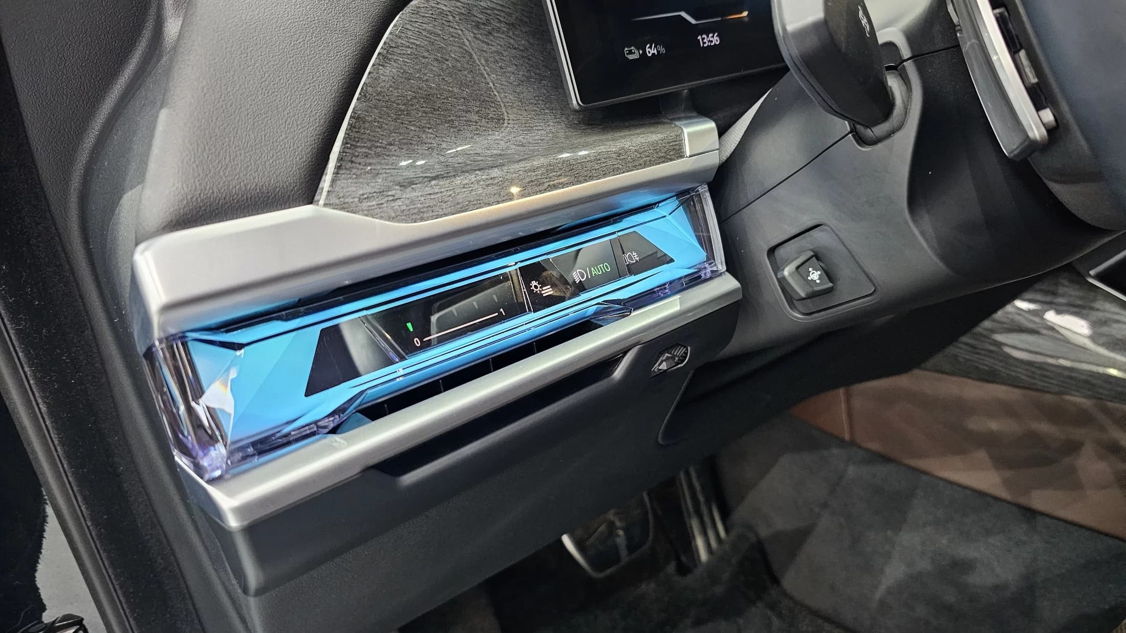 BMW i7 xDrive 60 M sport, электромобиль, 2023 г. 40689 км. — фото 10