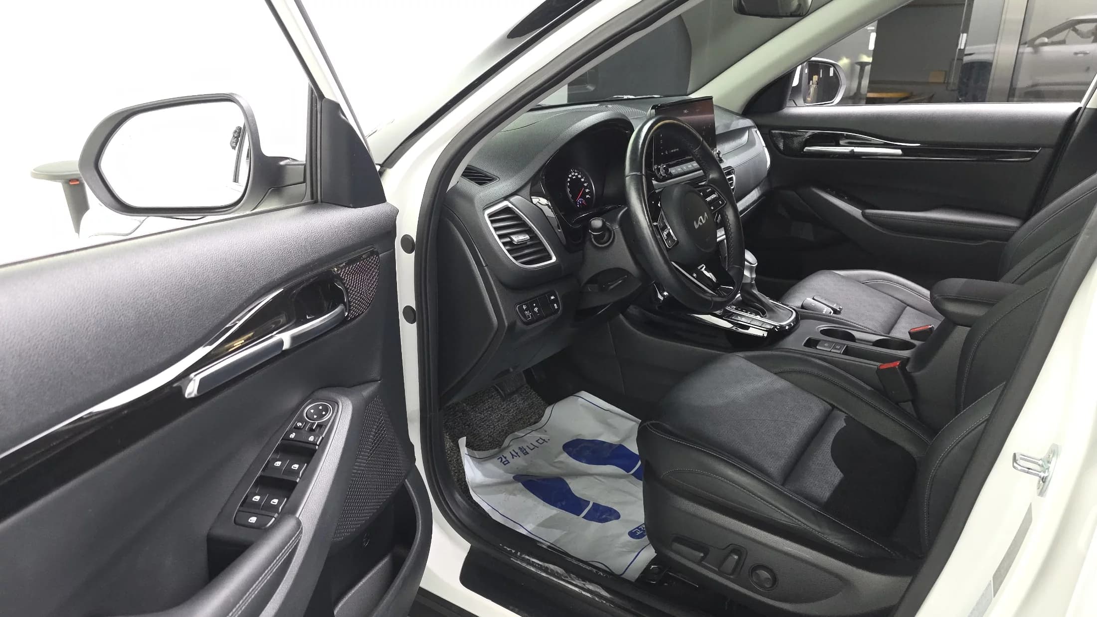 Kia Seltos Gasoline 1.6 Turbo 2WD Signature, 2022 г. 64925 км. — фото 20
