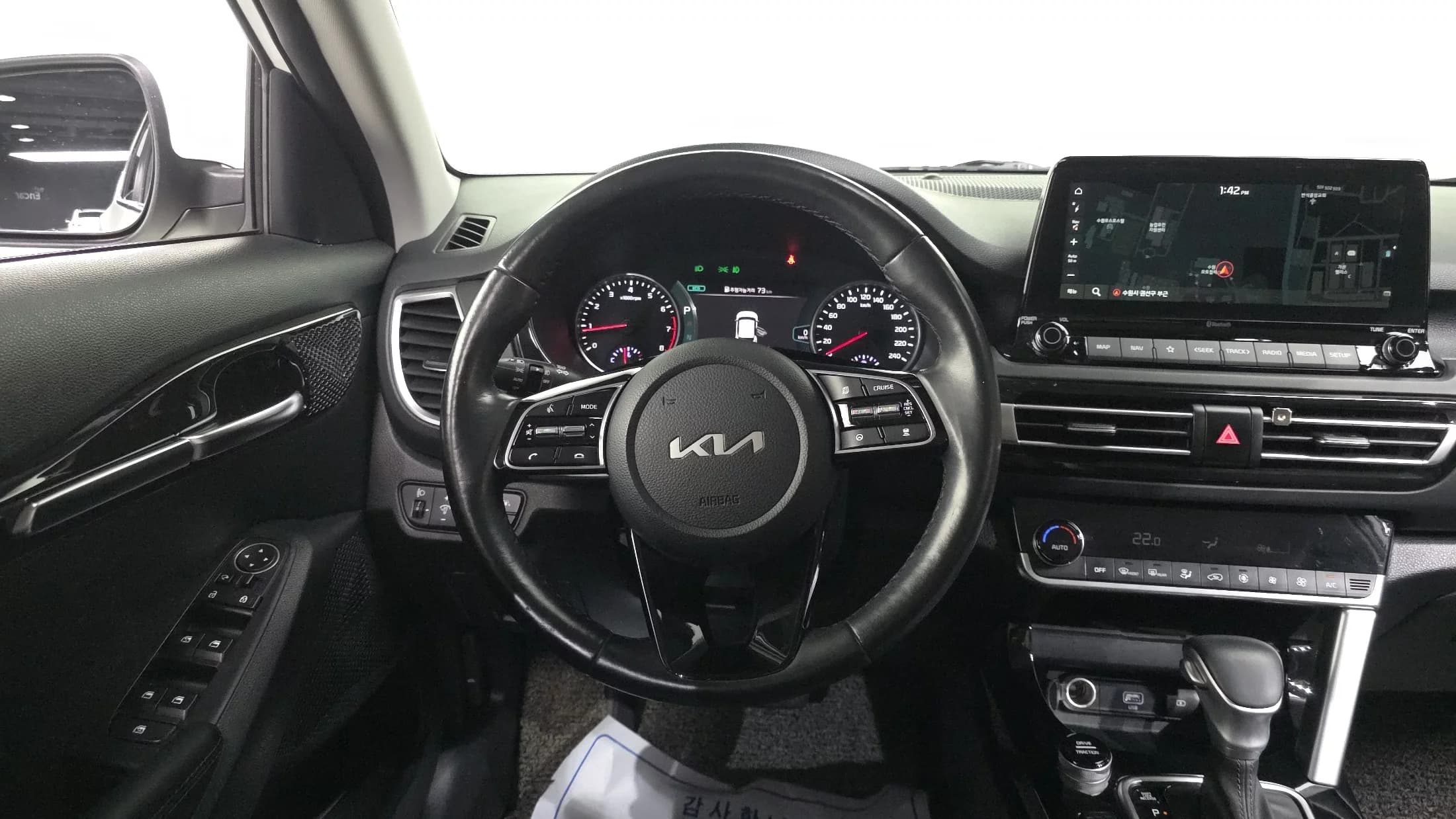 Kia Seltos Gasoline 1.6 Turbo 2WD Signature, 2022 г. 64925 км. — фото 26