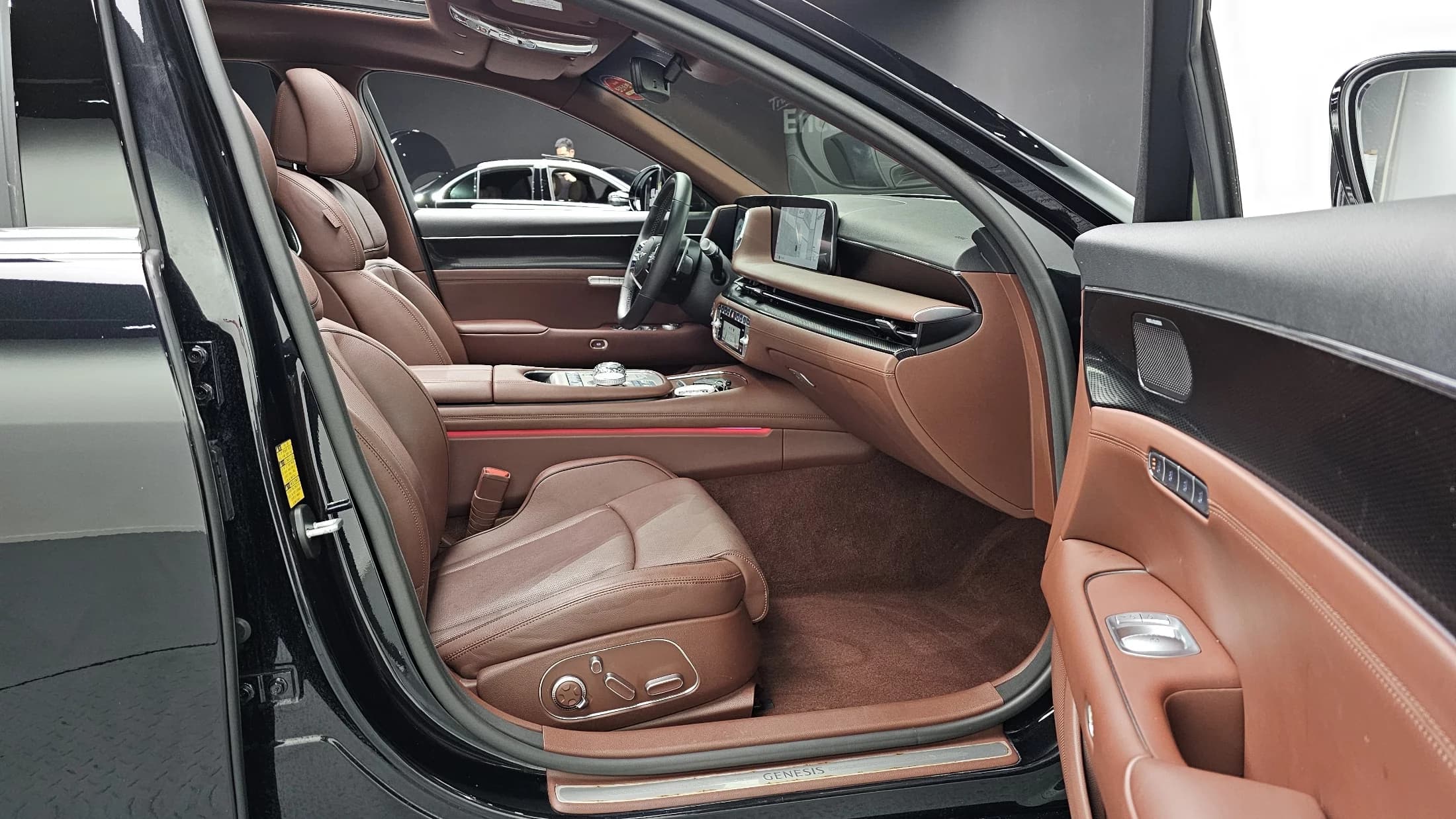 Genesis G90 Gasoline 3.5 Turbo AWD, 2022 г. 87108 км. — фото 20