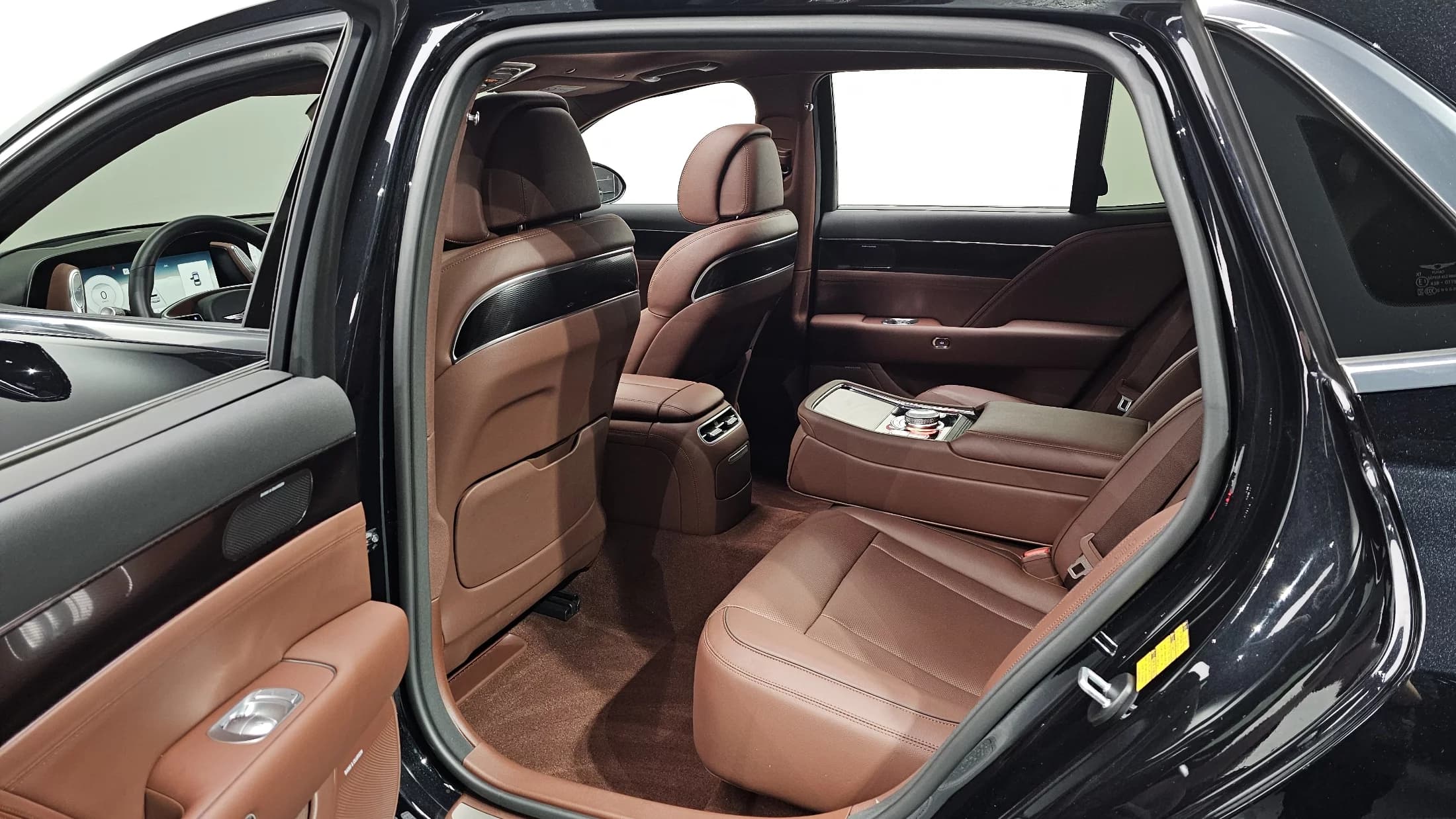 Genesis G90 Gasoline 3.5 Turbo AWD, 2022 г. 87108 км. — фото 32