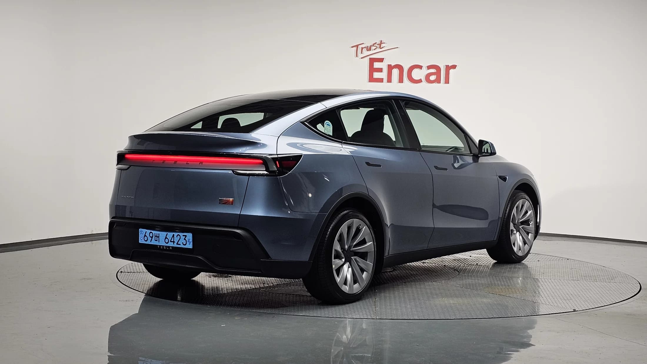 Tesla Model Y Long Range, электромобиль, 2025 г. 2788 км. — фото 2