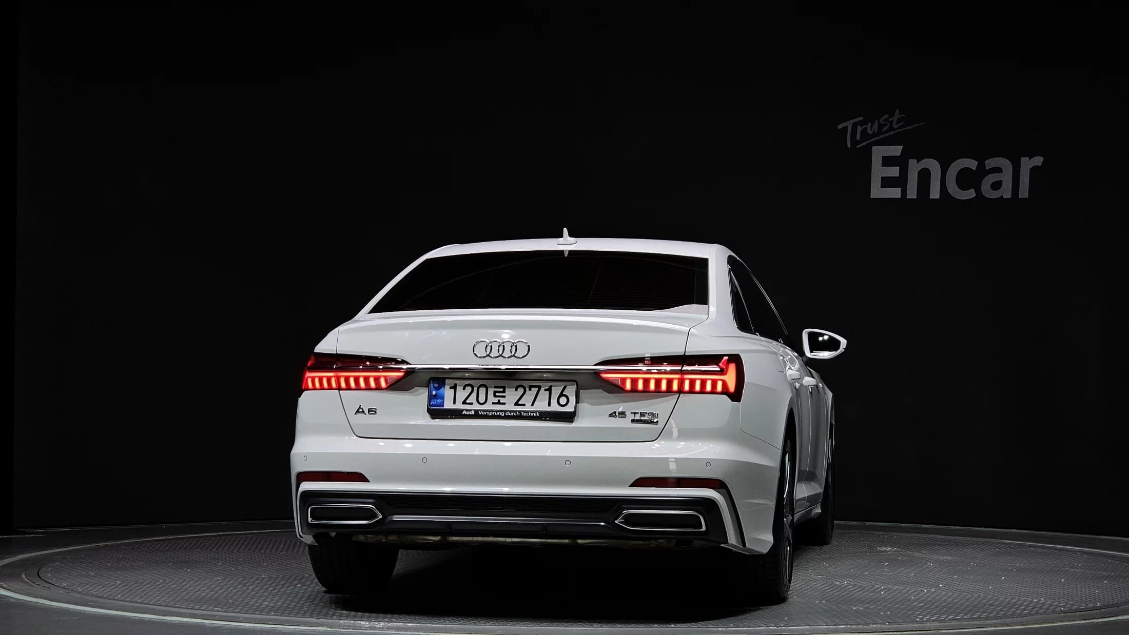 Audi A6 45 TFSI Quattro Premium, 2023 г. 42808 км. — фото 4