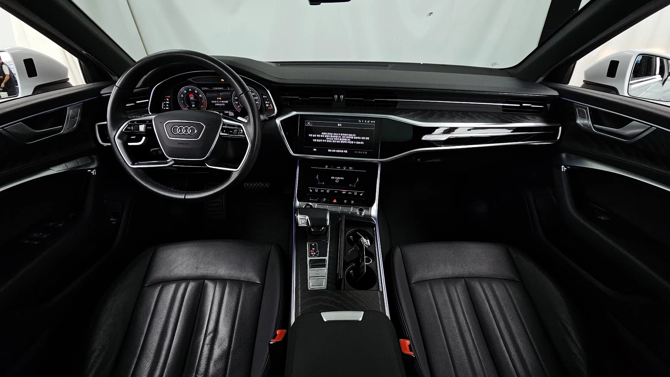Audi A6 45 TFSI Quattro Premium, 2023 г. 42808 км. — фото 7
